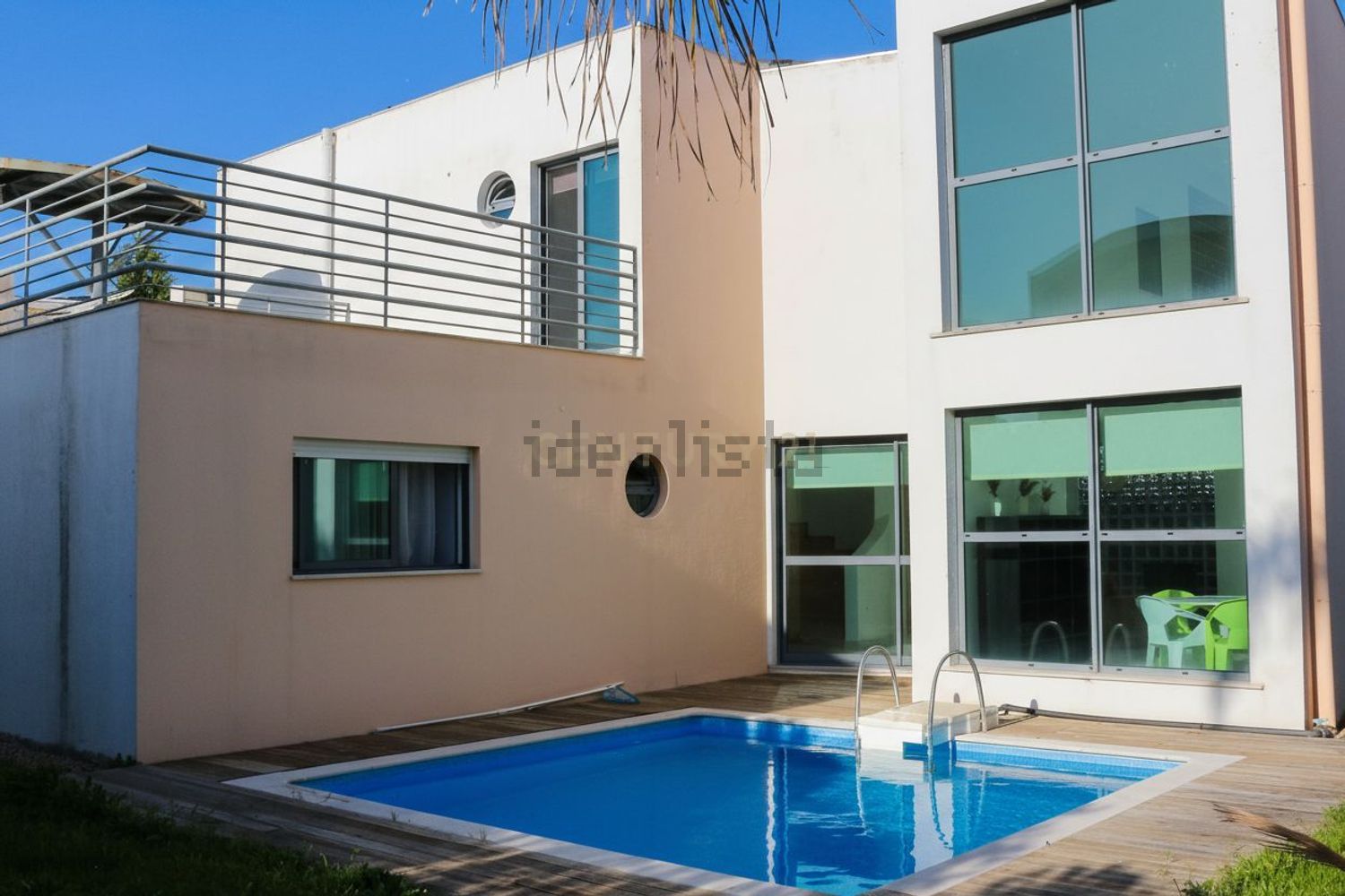 出租小楼房或独栋别墅R. Amadeu de Sousa Cardoso s/n - 游泳池