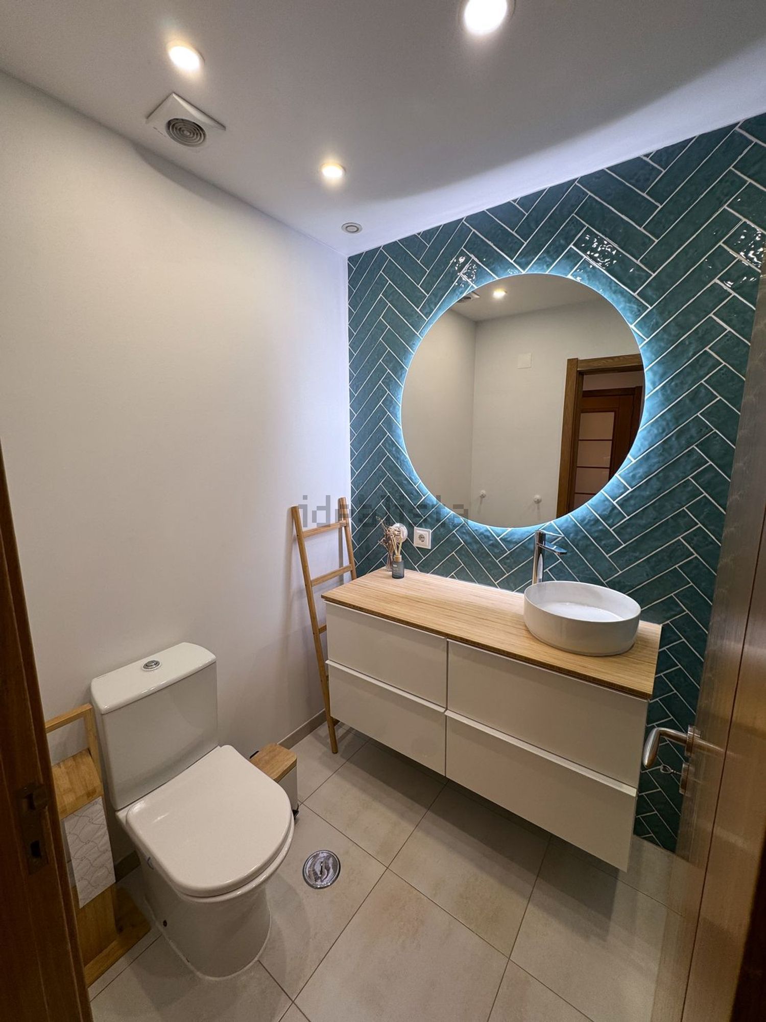 出租公寓 t2在Santo António dos Cavaleiros e Frielas - 卫生间