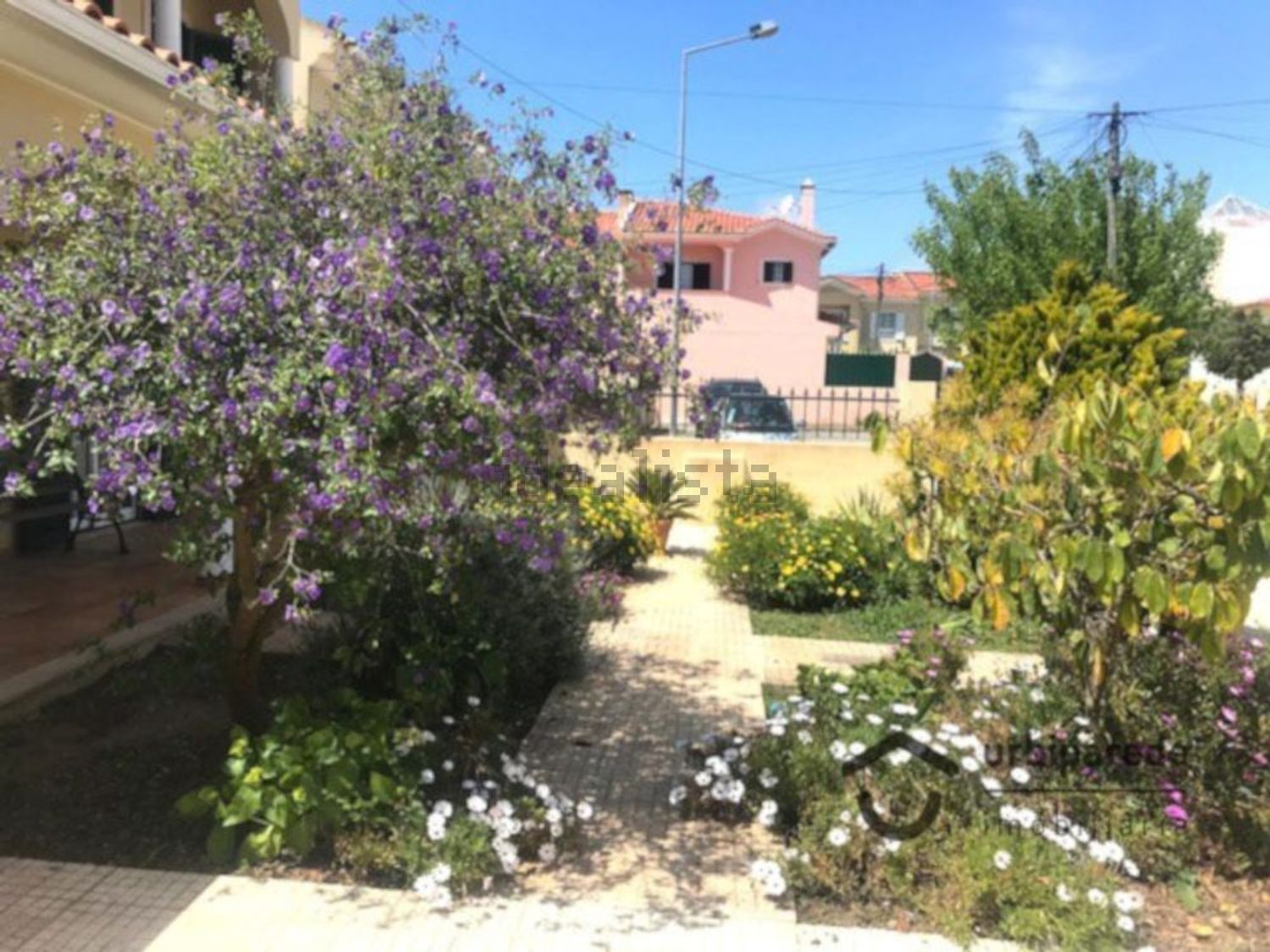 出租小楼房或独栋别墅在Praceta Susana Feitor s/n - 花园