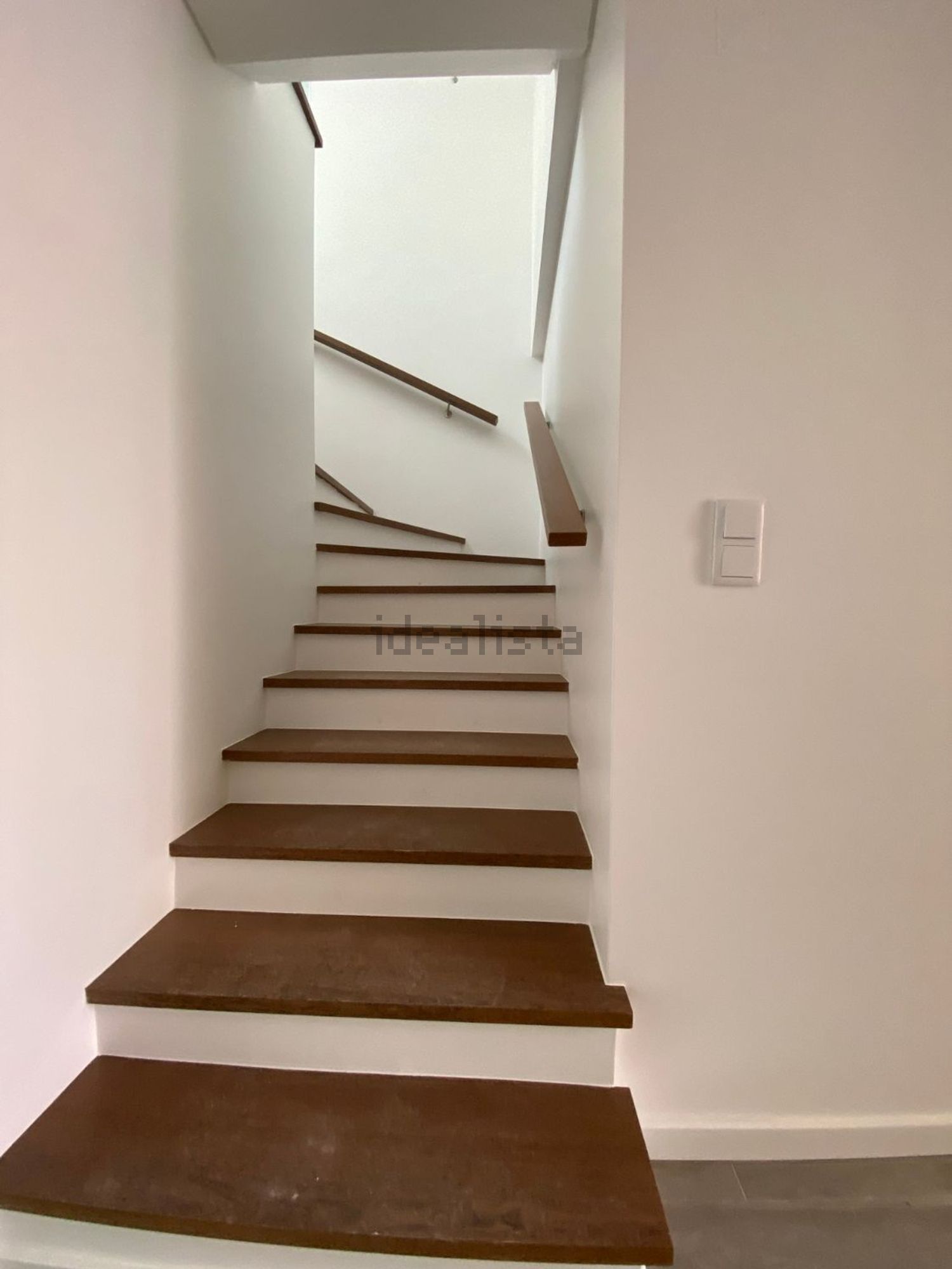 双拼别墅出售在Rua da Paz - 楼梯