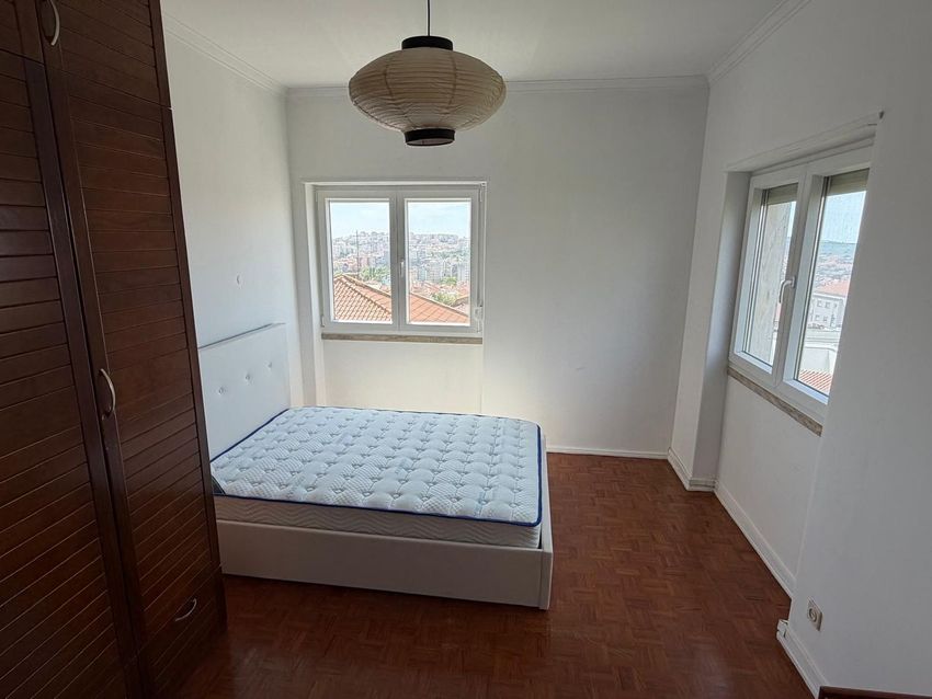 出租房间在Rua Doutor Azevedo Neves, 94