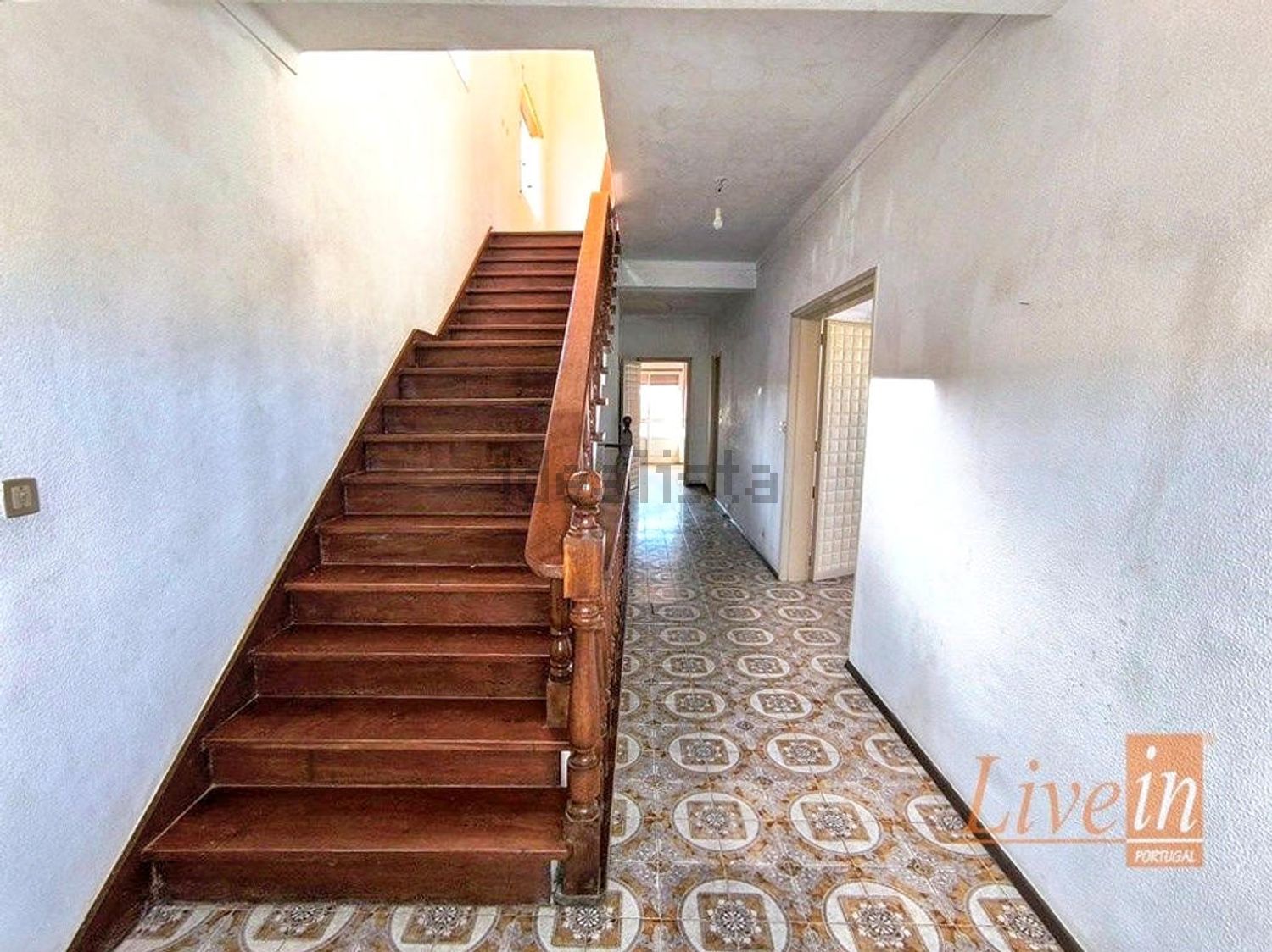 小楼房或独栋别墅出售在Santo Isidoro - 详情