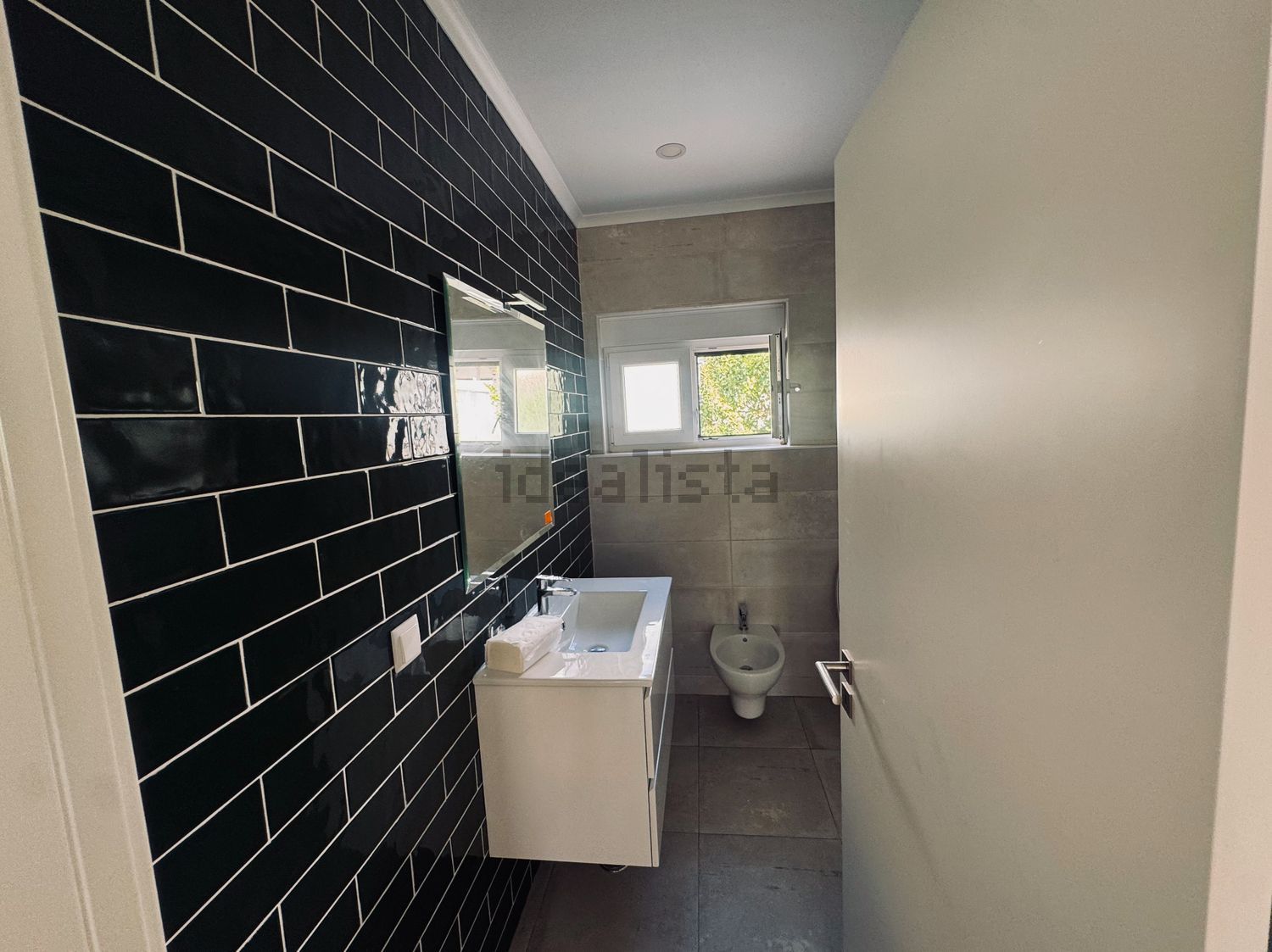 出租双拼别墅在Rua Barbosa Du Bocage, 4 - 卫生间