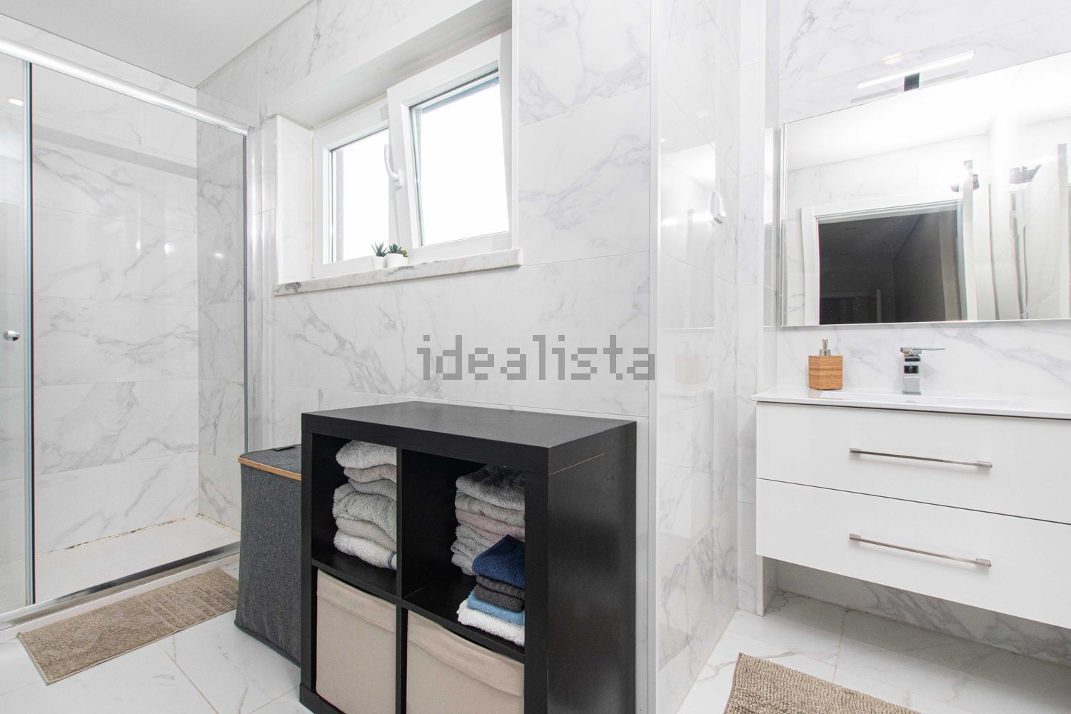 公寓 t2出售在Praça 1º de Maio, 4 - 卫生间