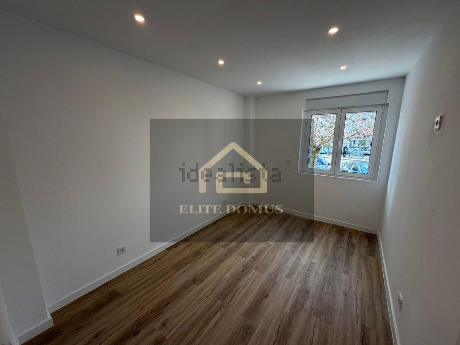 公寓 t2出售在Rua Jaime Martins Barata - 居住