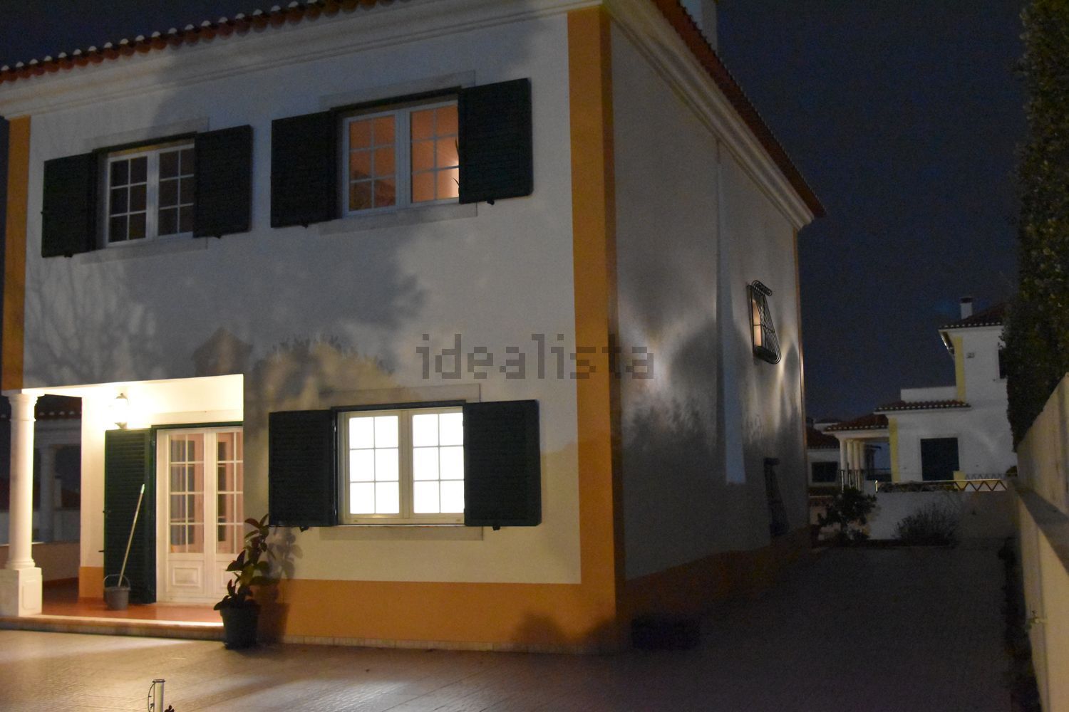 出租小楼房或独栋别墅在Rua António Augusto Pereira de Almeida, 29 - 外立面