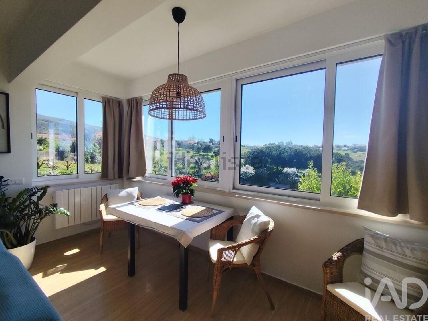 小楼房或独栋别墅出售在Lamas e Cercal - 客厅