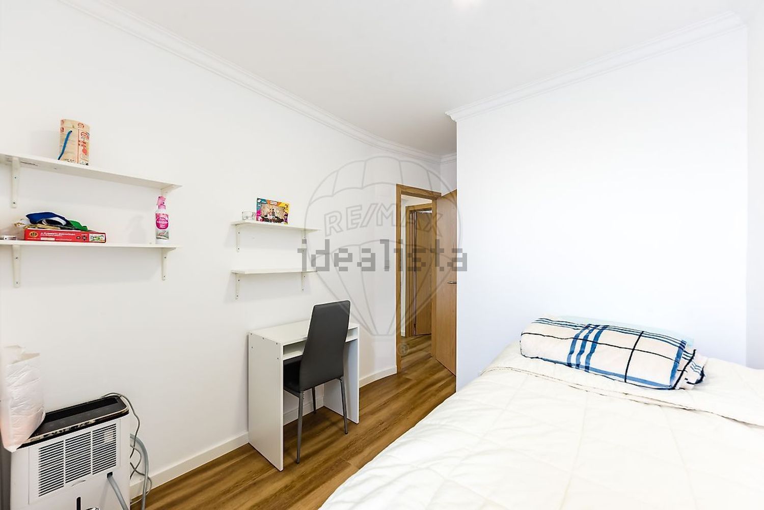 公寓 t4出售在Rua Capitão Tenente Oliveira e Carmo - 卧室