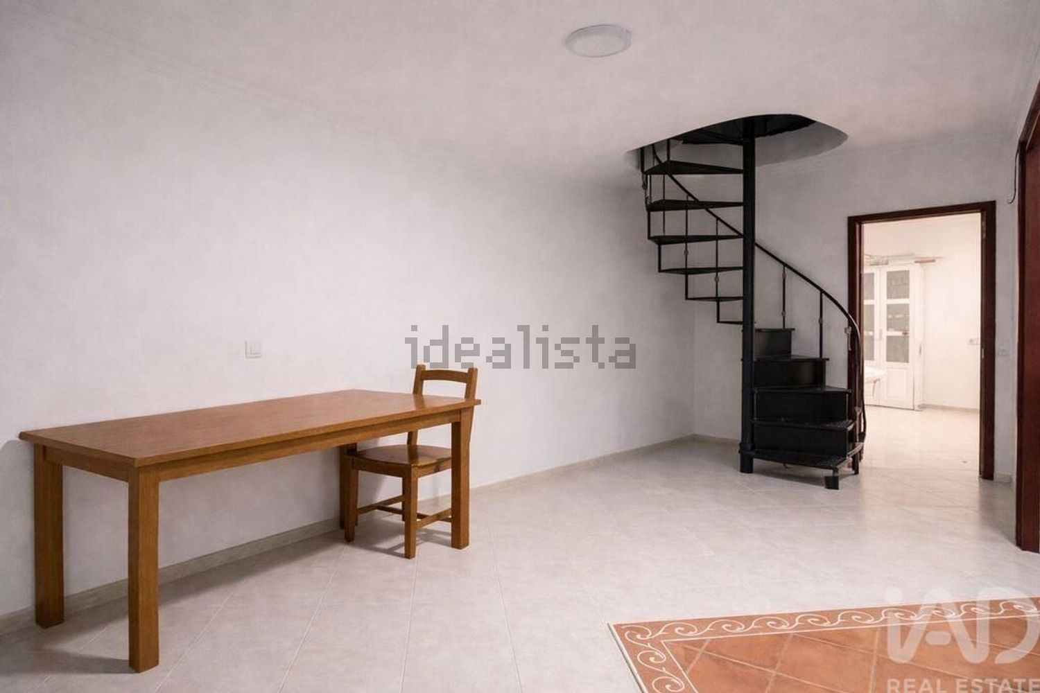 联排别墅出售在Sacavém e Prior Velho - 详情