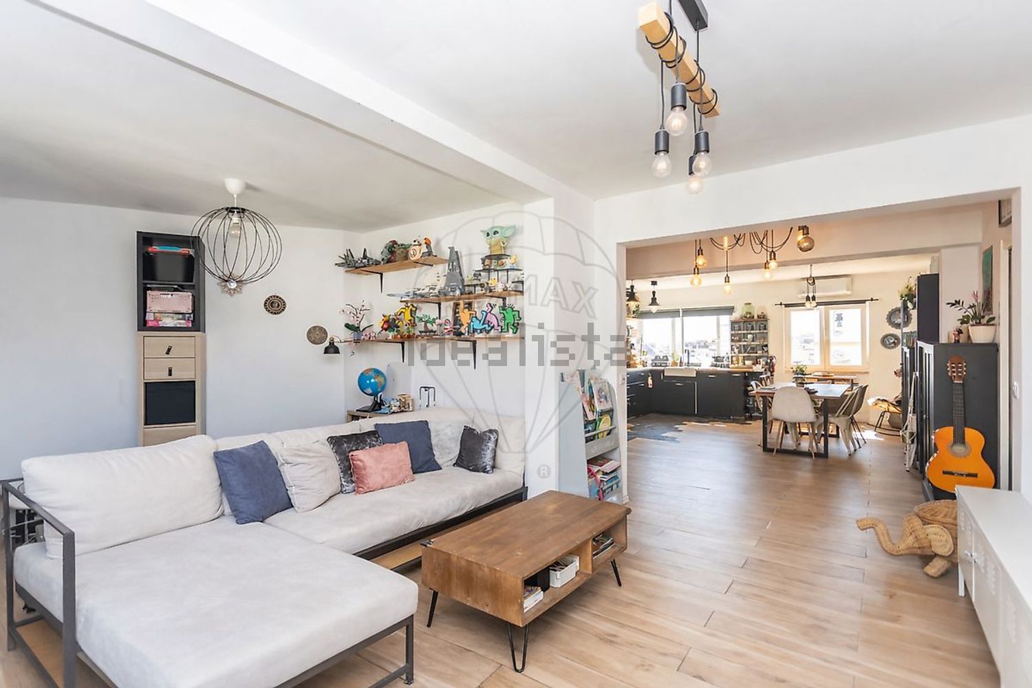 公寓 t3出售在Largo 1º de Maio - 客厅