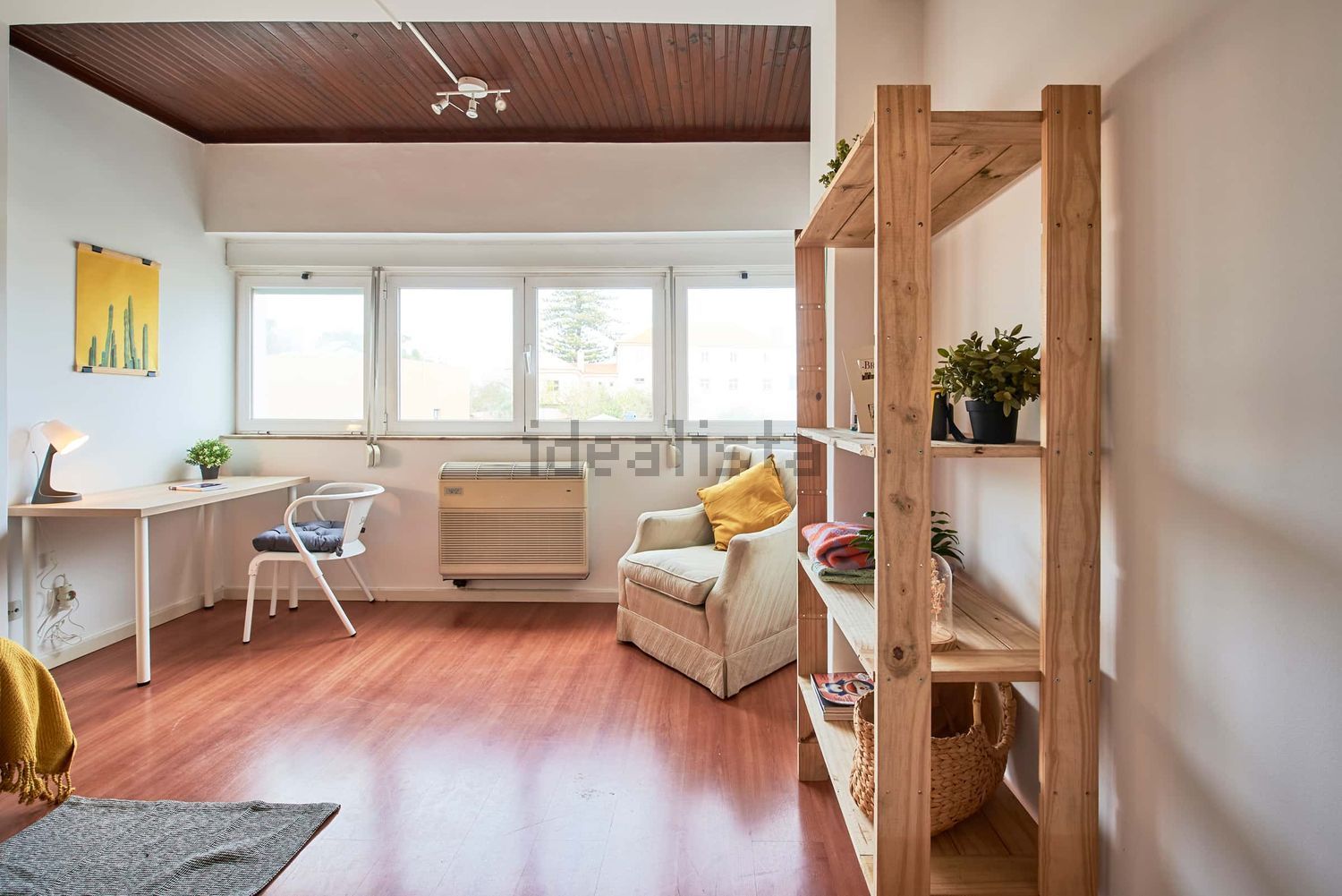 出租房间在Praça Rainha Dona Filipa, 5 - 客厅