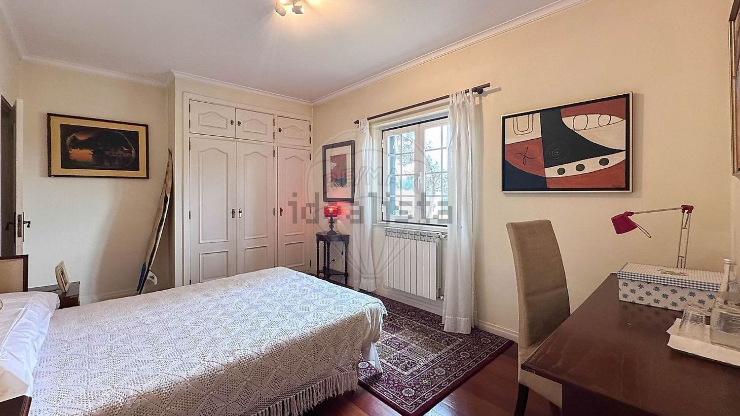 小楼房或独栋别墅出售在Rua da Mofina - 卧室