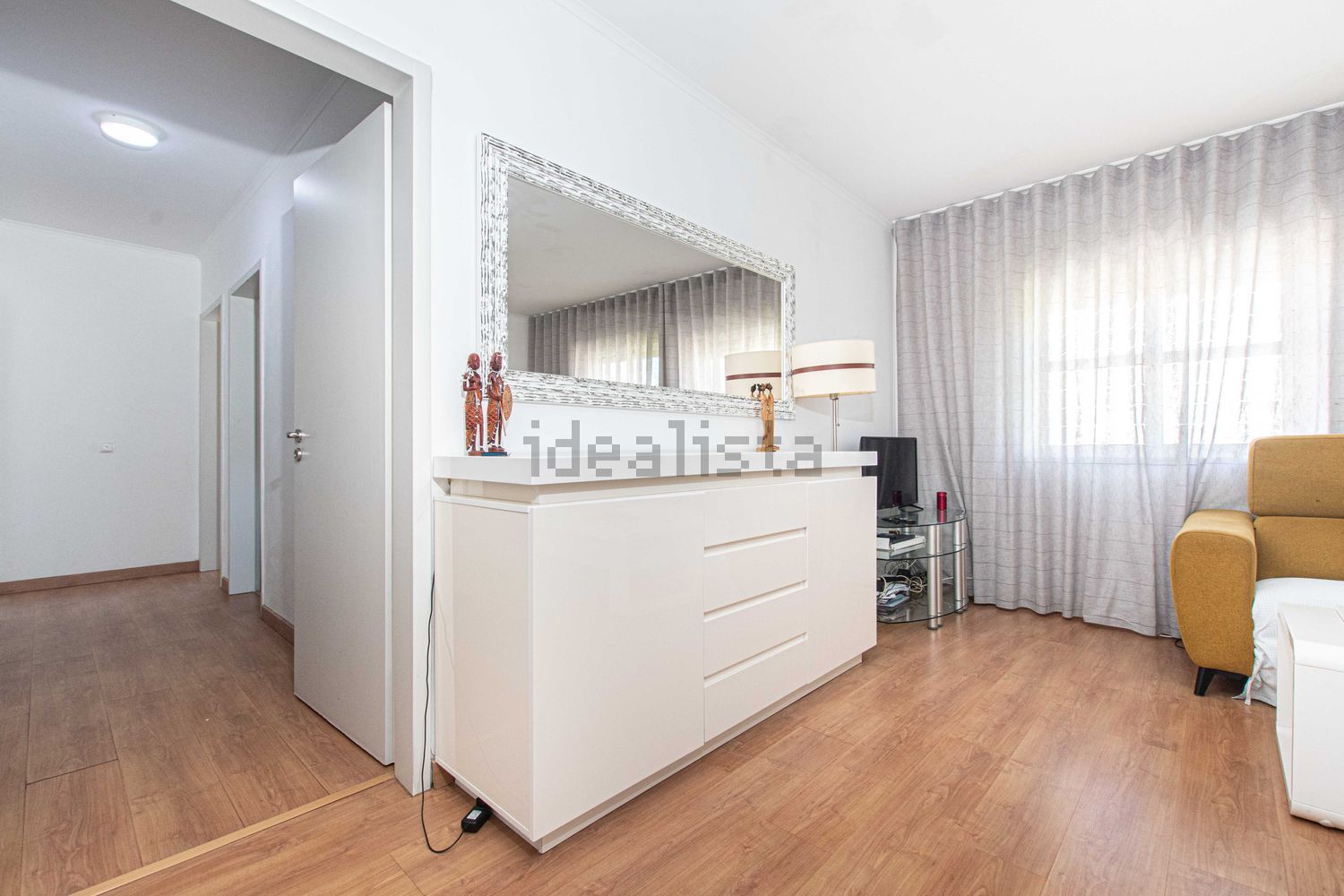 公寓 t4出售在Avenida Glicínia Quartin, 29 - 客厅