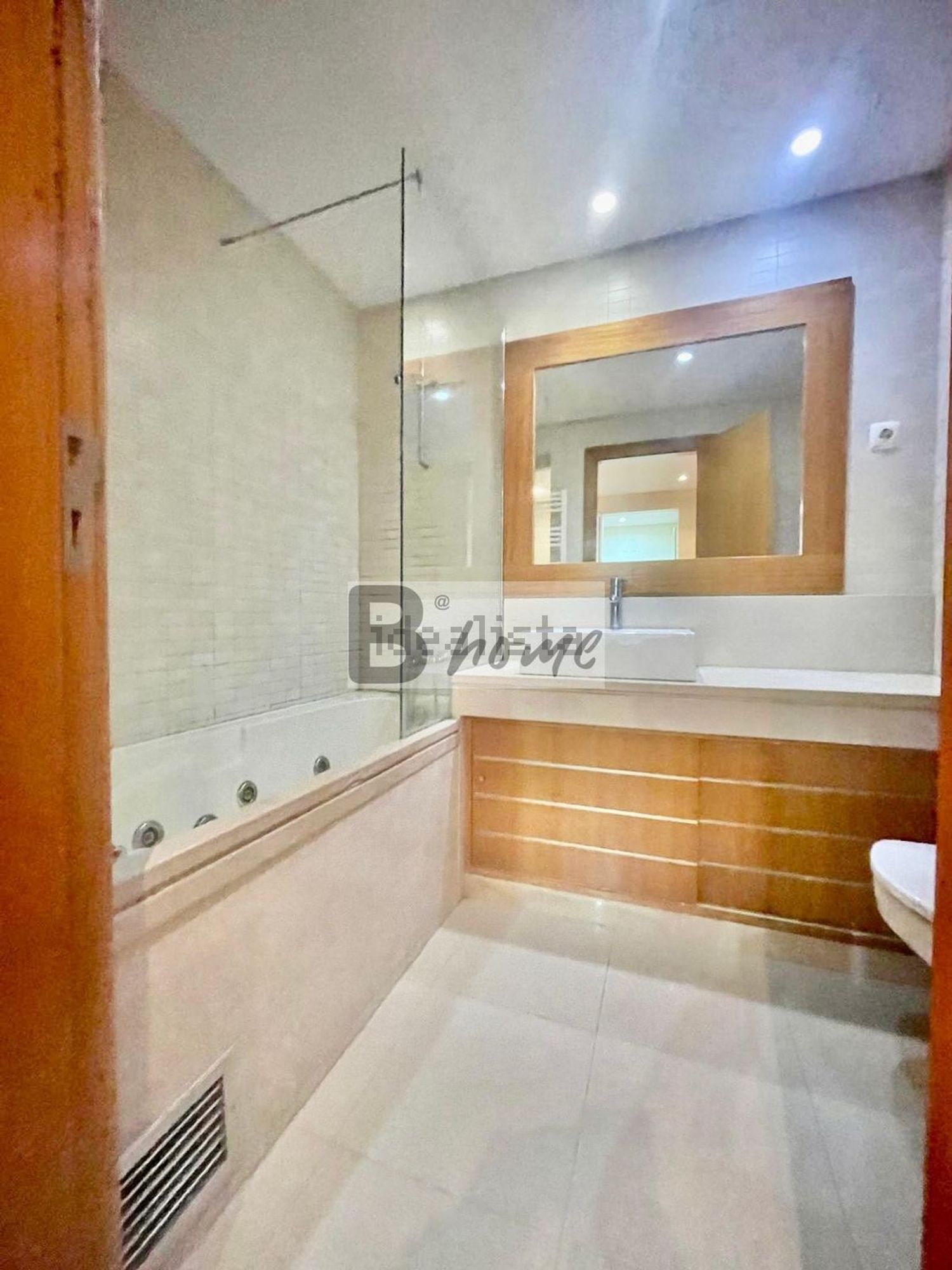 出租公寓 t2在Rua Maria Beatriz Mexia s/n - 卫生间