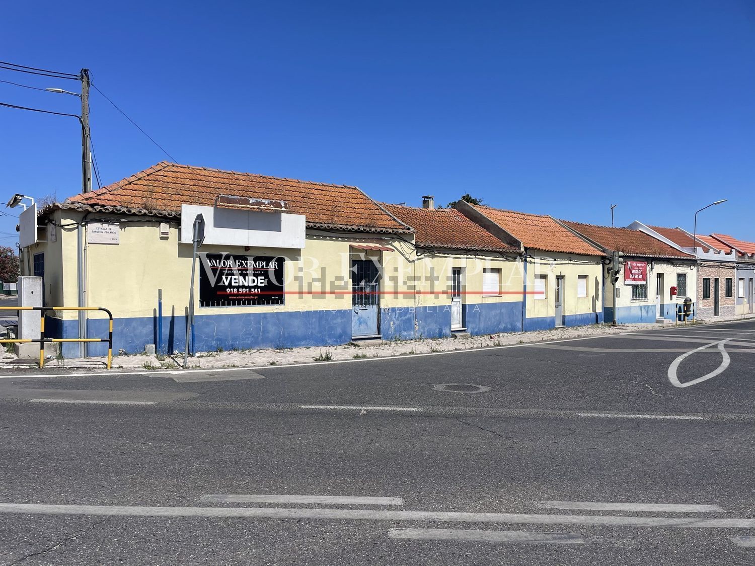 联排别墅出售在Moita - 外立面