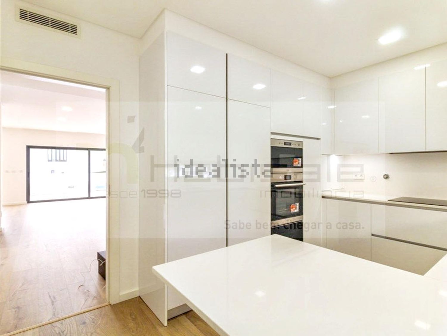 小楼房或独栋别墅出售在Rua Marechal Craveiro Lopes, 43 - 厨房