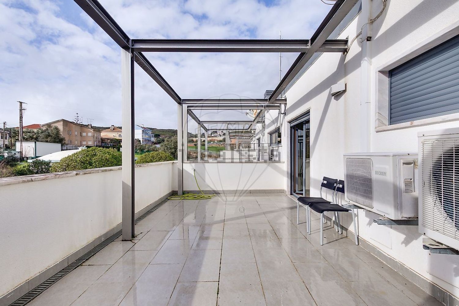 小楼房或独栋别墅出售在Rua Forças Armadas - 阳台