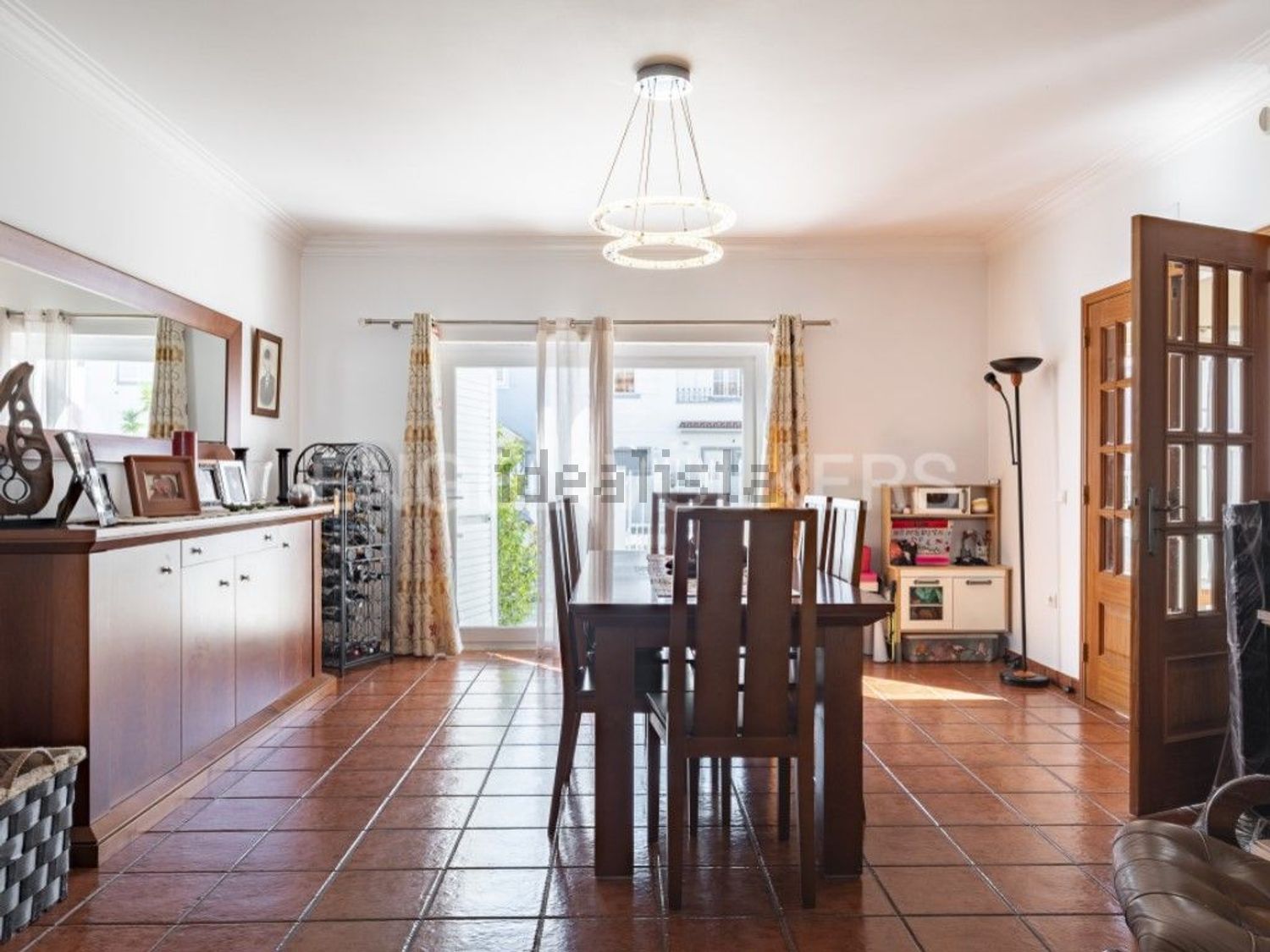 小楼房或独栋别墅出售在Moita - 客厅