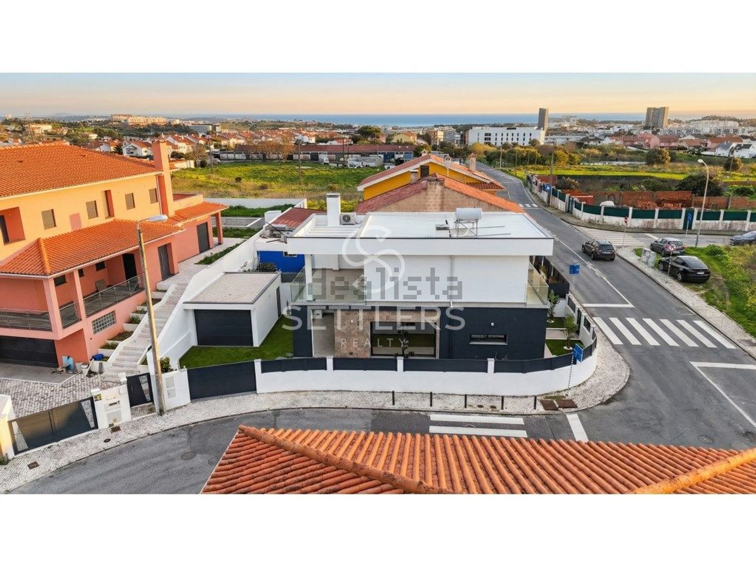 双拼别墅出售在Porto Salvo - 游泳池