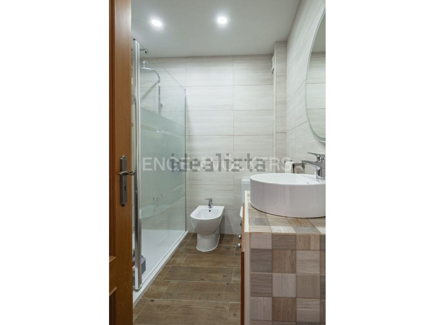 小楼房或独栋别墅出售在Moita - 卫生间