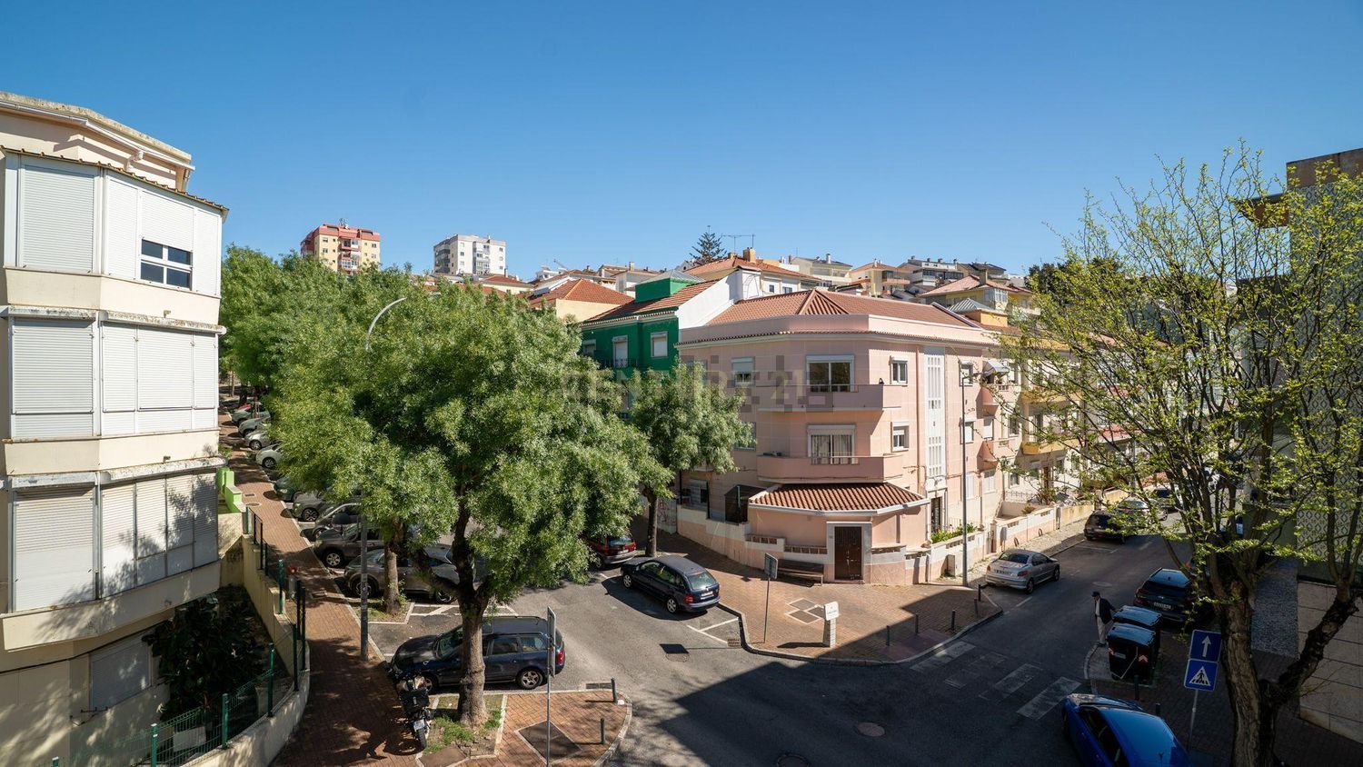 公寓 t2出售在Avenida dos Combatentes da Grande Guerra s/n - 外立面