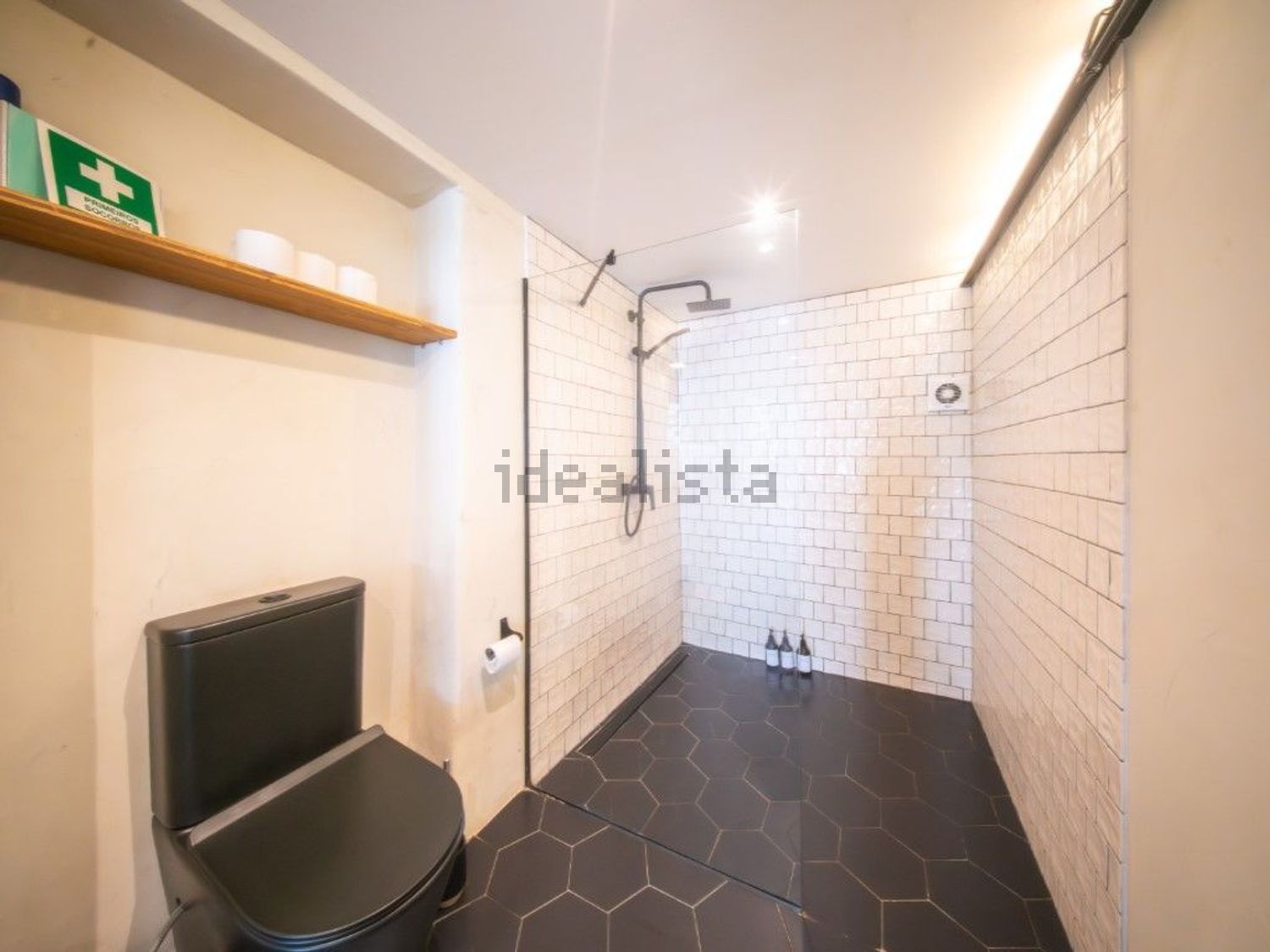 公寓 t1出售在São Vicente de Fora - 卫生间