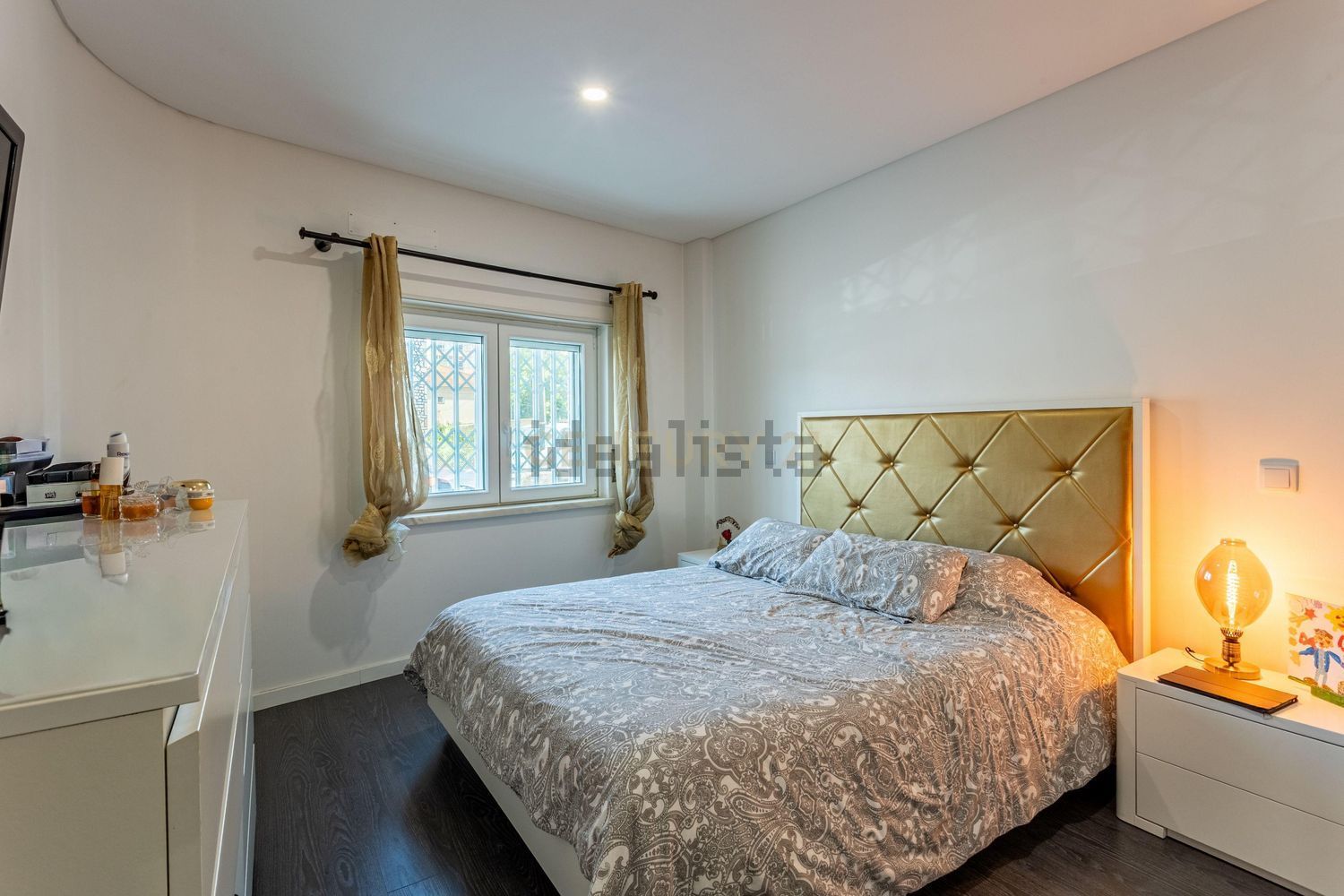 复式公寓出售在Rua Almirante Gago Coutinho, 118 - 卧室