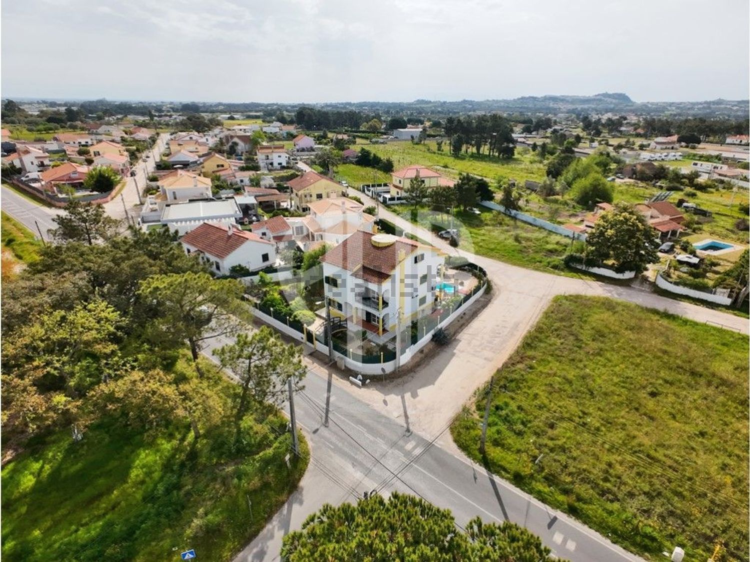 小楼房或独栋别墅出售Cm1029 - 照片