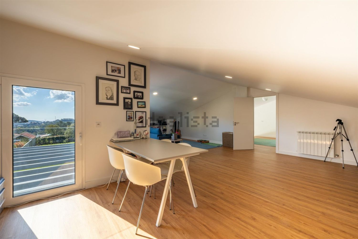 小楼房或独栋别墅出售Em539 - 客厅