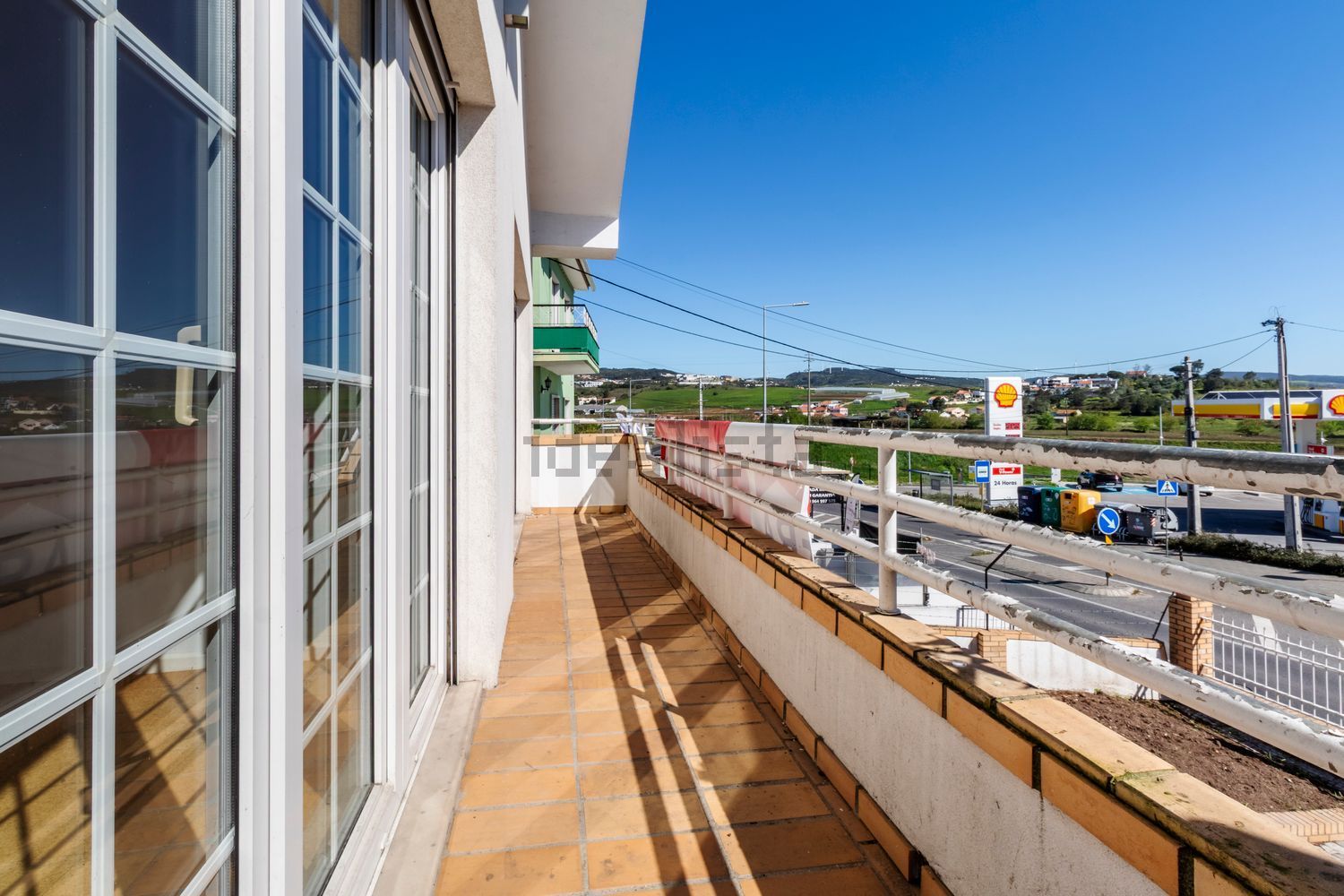 小楼房或独栋别墅出售在Rua Marechal Carmona - 阳台