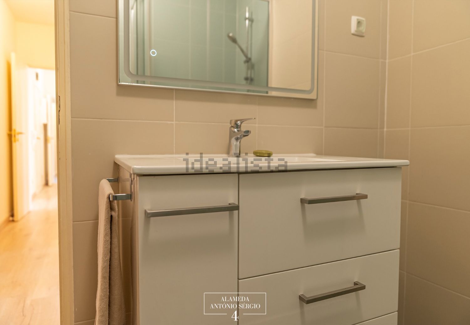 出租公寓 t2在Alameda António Sérgio, 4 - 卫生间