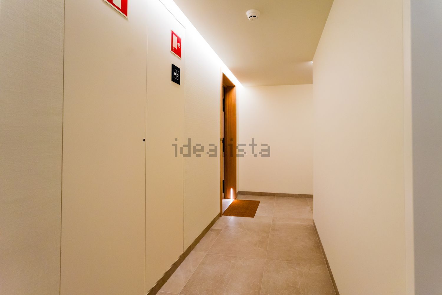 出租公寓 t1在Rua Mário Botas - 过道