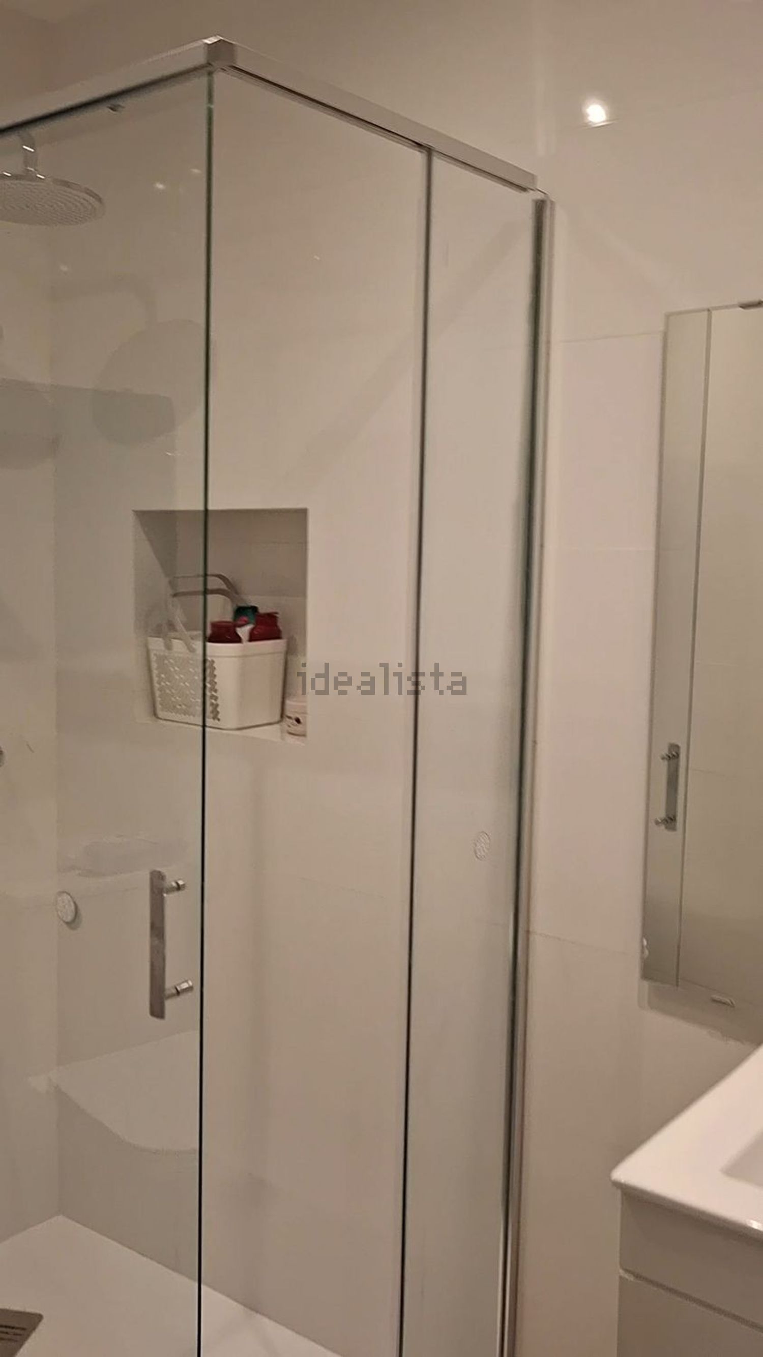 出租t0（单人公寓）在Avenida José Elias Garcia, 213 - 卫生间