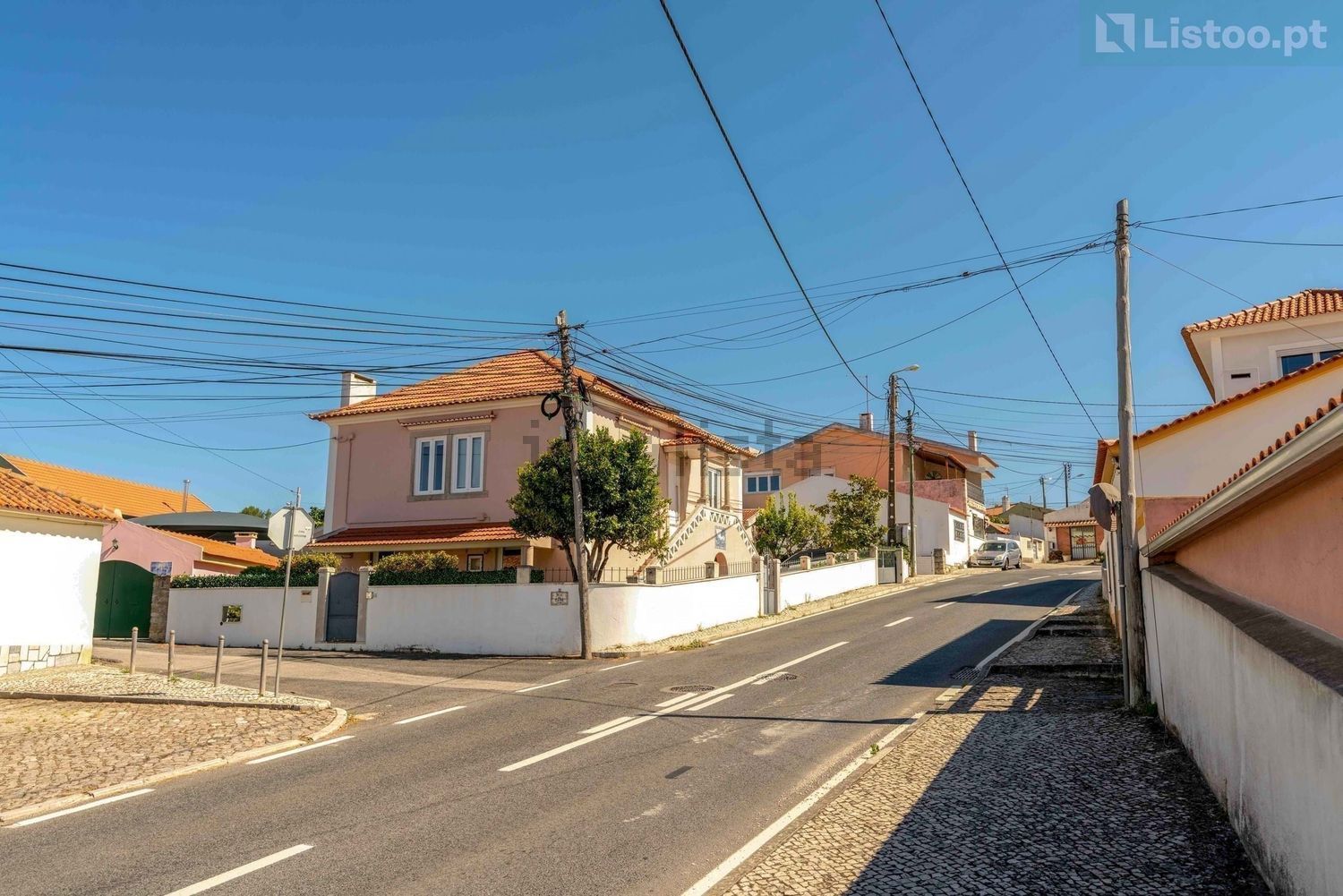 小楼房或别墅出售在Rua Dom António Correia de Sá - 外立面