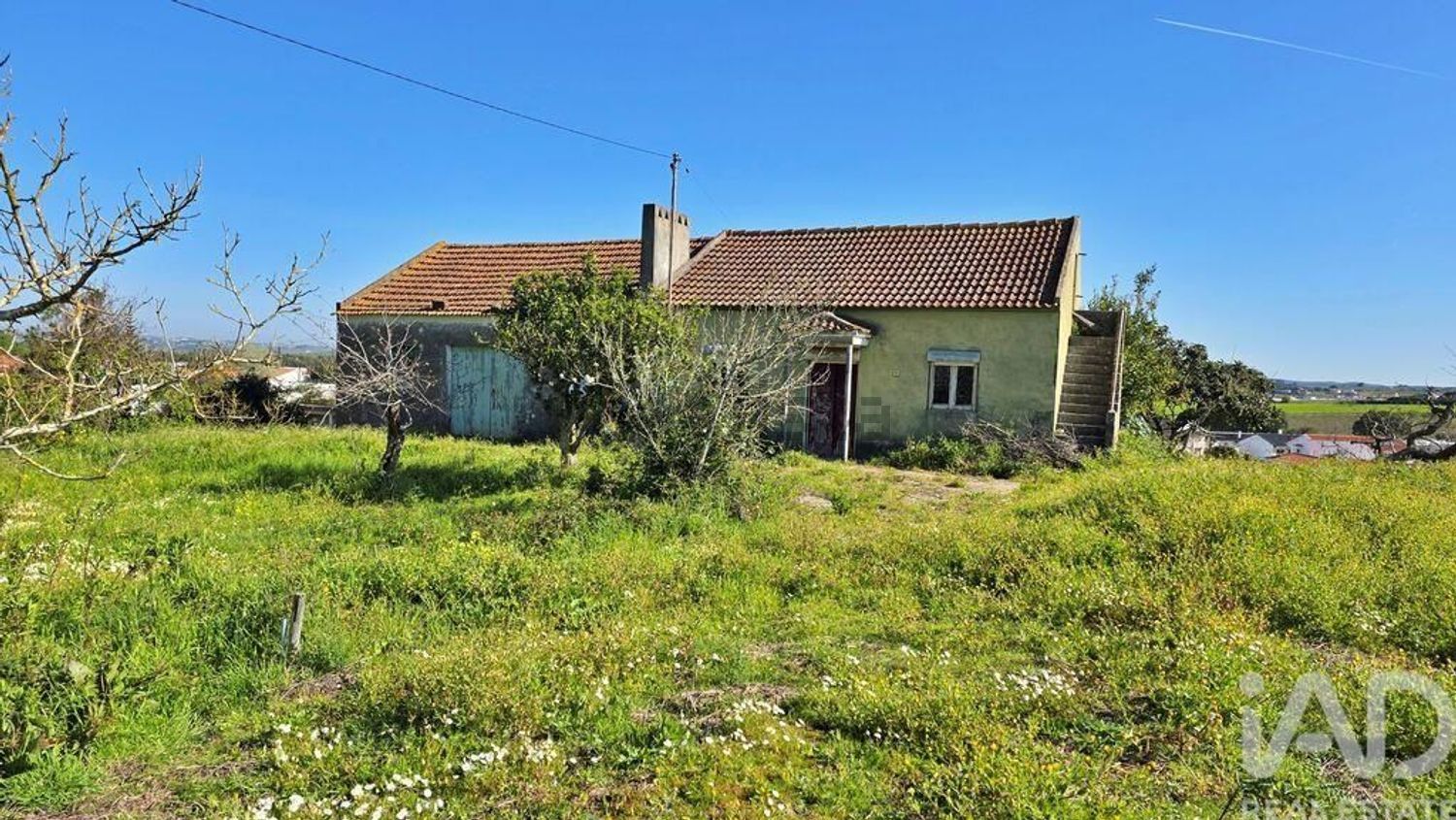 小楼房或独栋别墅出售在Lamas e Cercal - 外立面