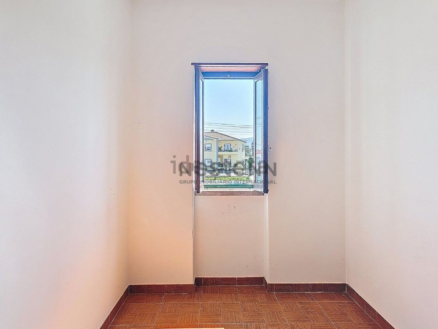 小楼房或独栋别墅出售在Lamas e Cercal - 过道