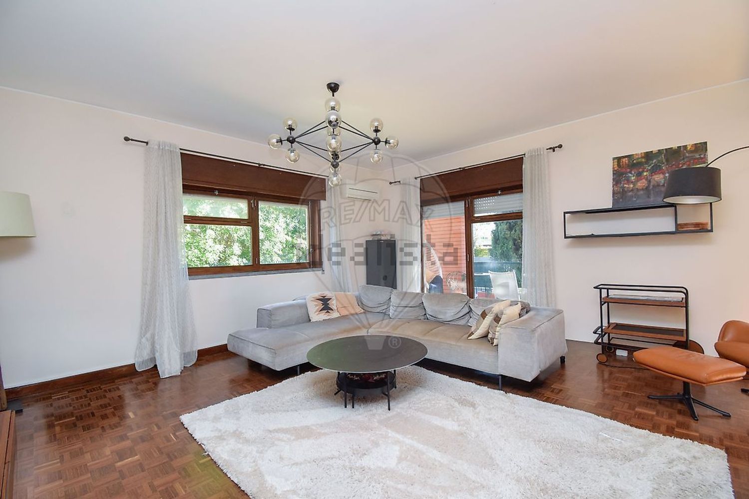 小楼房或独栋别墅出售在Rua da Quinta das Palmeiras - 客厅