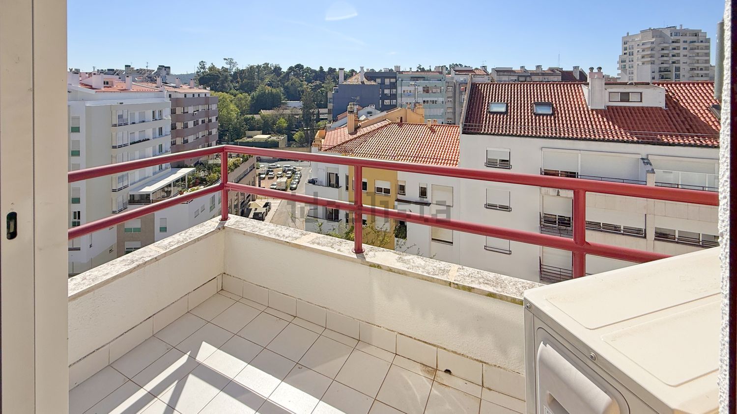 公寓 t6出售在Rua José Afonso, 10 - 阳台