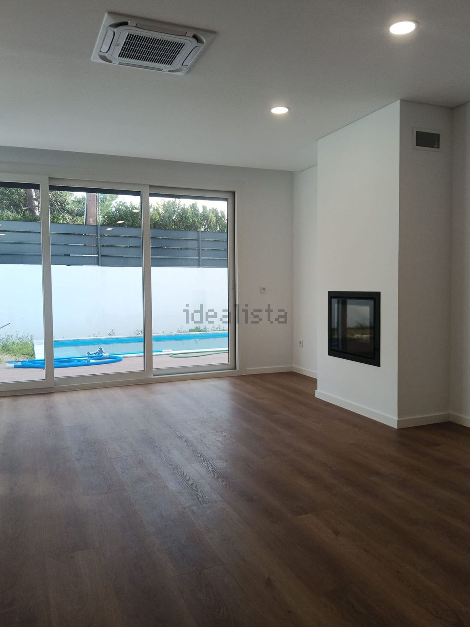 小楼房或独栋别墅出售在Rua José Malhoa, 17 - 照片