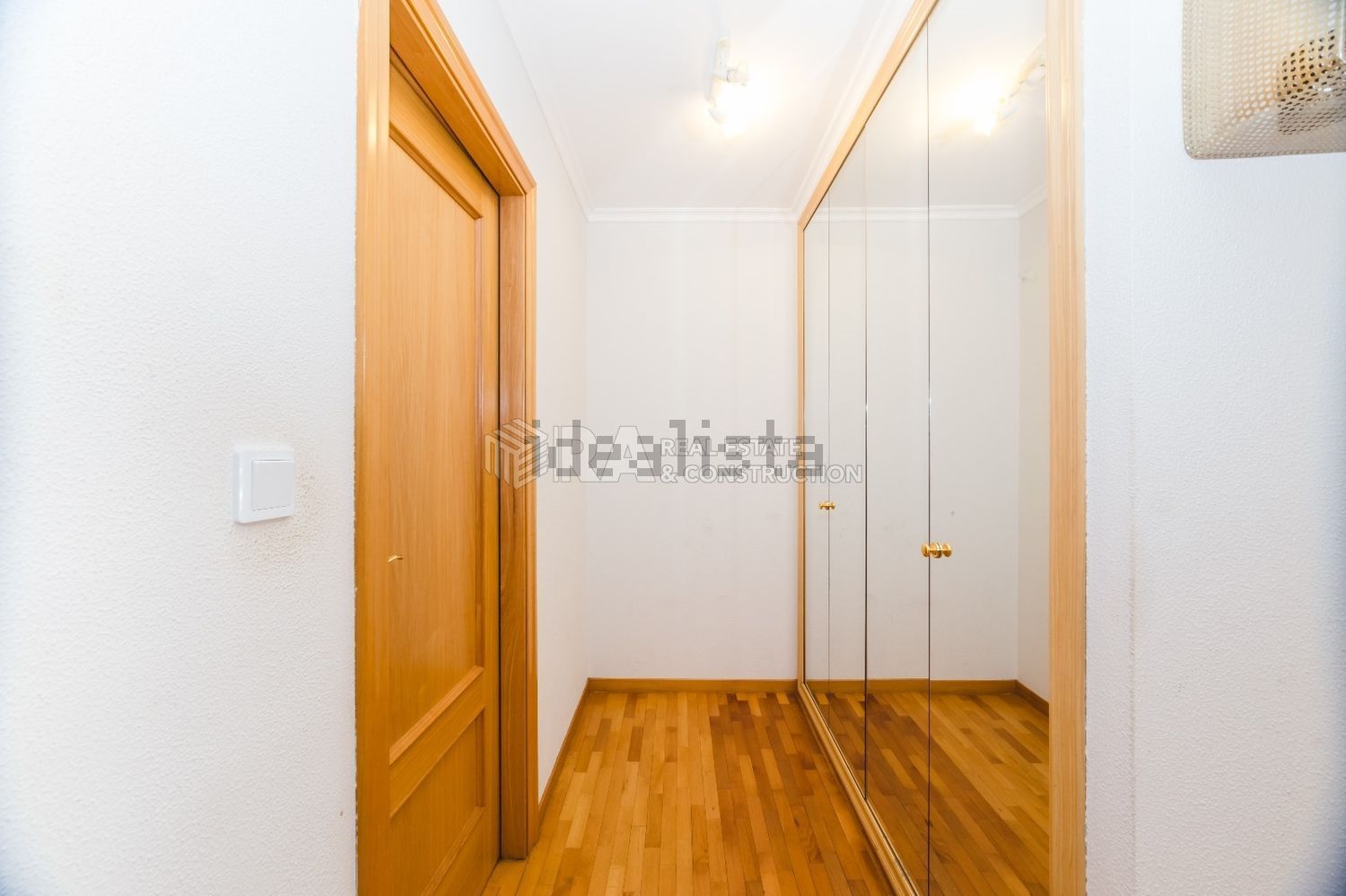 公寓 t3出售在Alhos Vedros - 过道