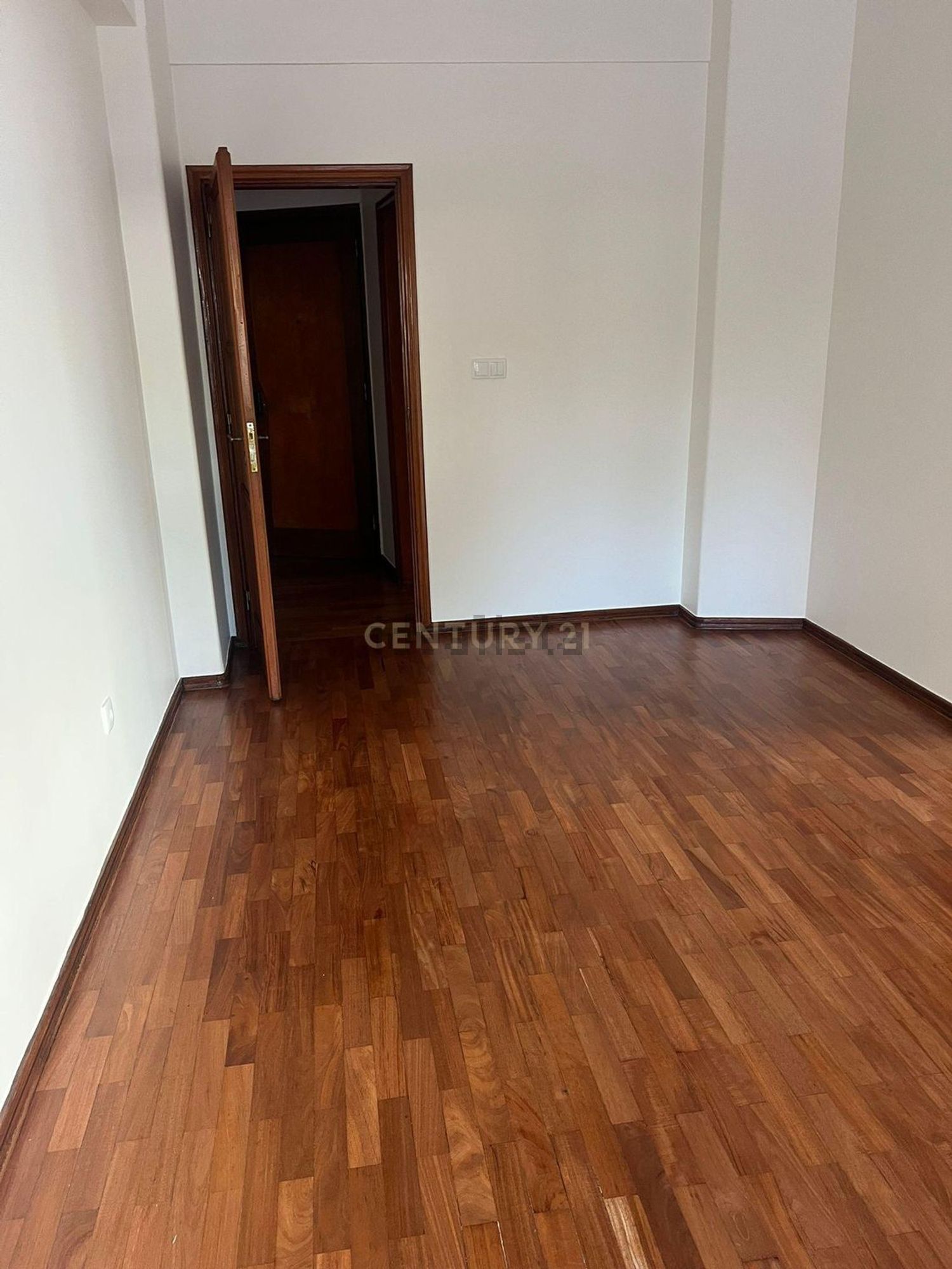 出租公寓 t4在Rua Rainha Dona Luísa de Gusmão, 4 - 居住