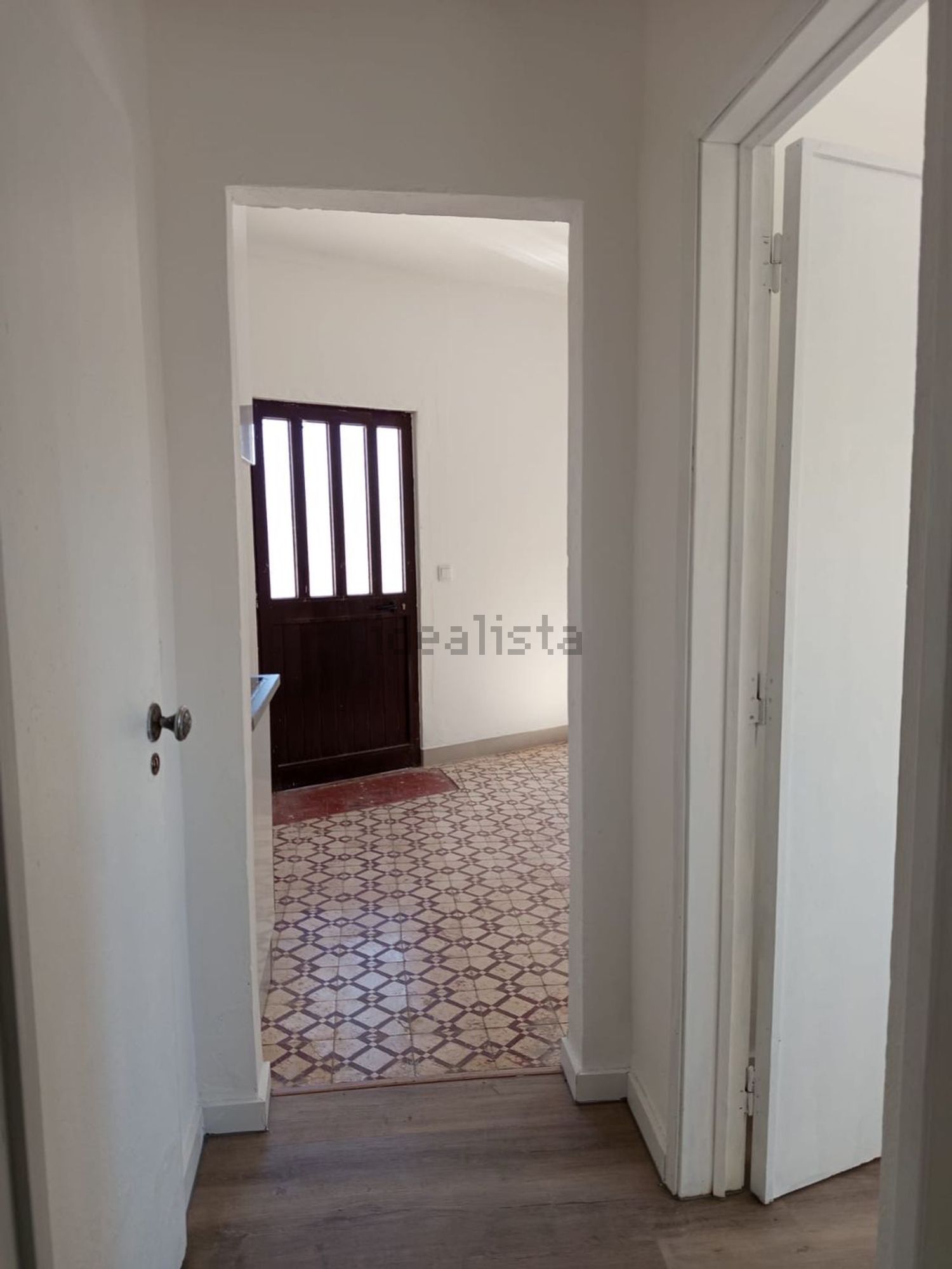 出租小楼房在Rua 1 de Maio, 22 a - 过道