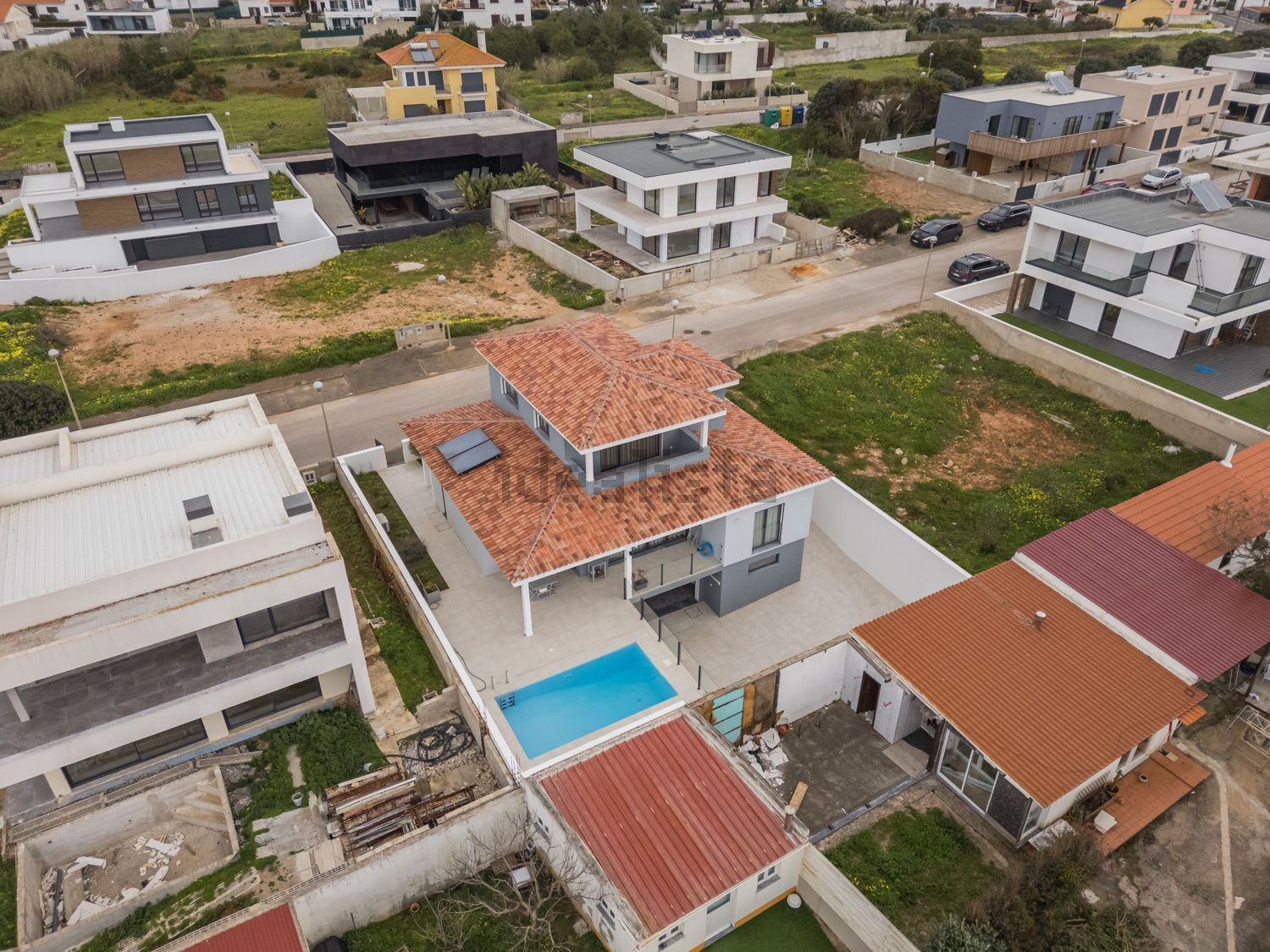 小楼房或独栋别墅出售在Travessa do Mar - 游泳池