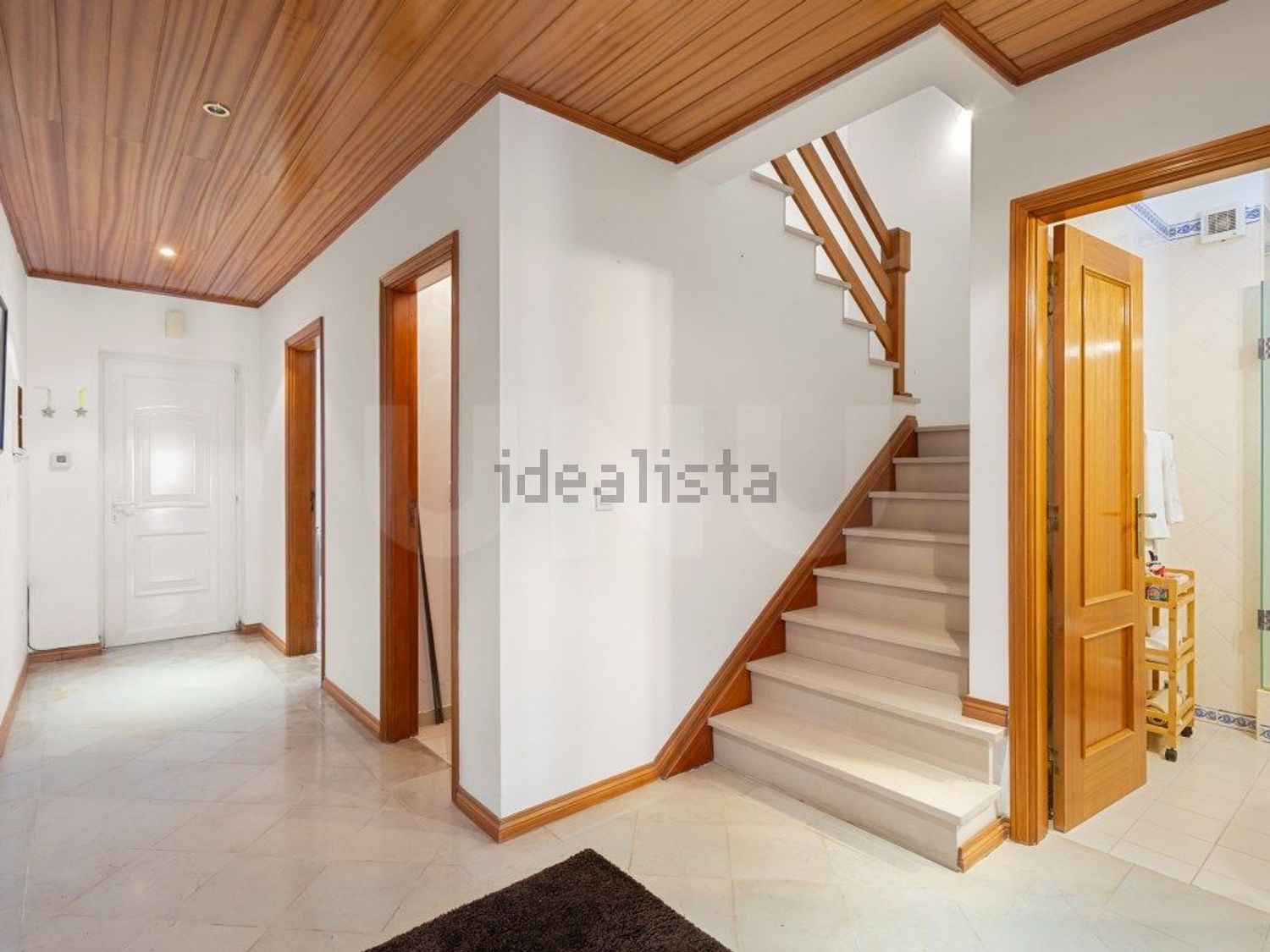 小楼房或独栋别墅出售在Rua José Joaquim de Miranda - 详情