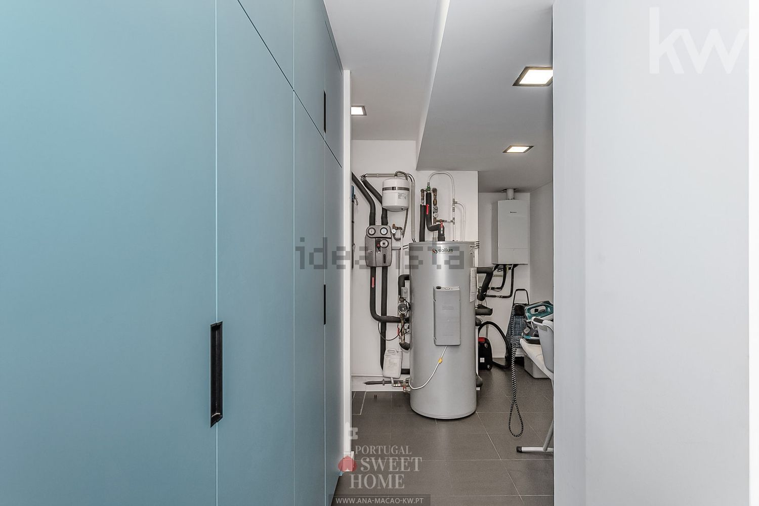 小楼房或独栋别墅出售在Beloura - Penha Longa - 储藏室