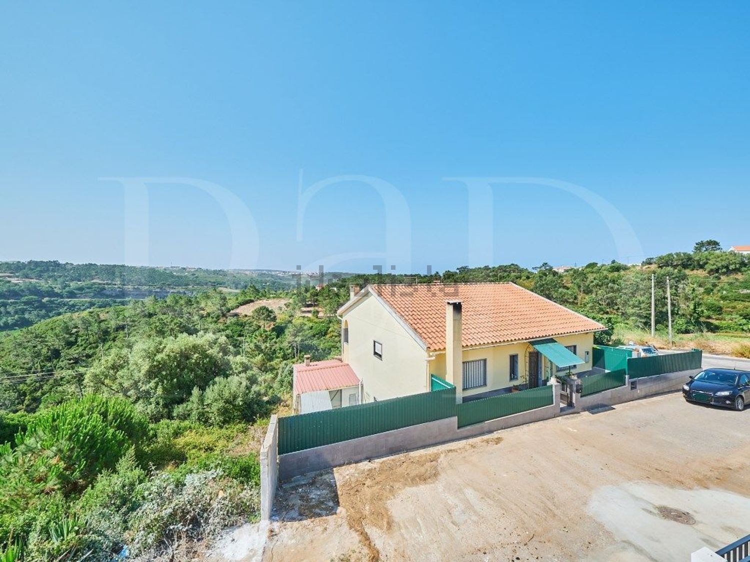 小楼房或独栋别墅出售在Rua do Massapêz, 43 - 露台