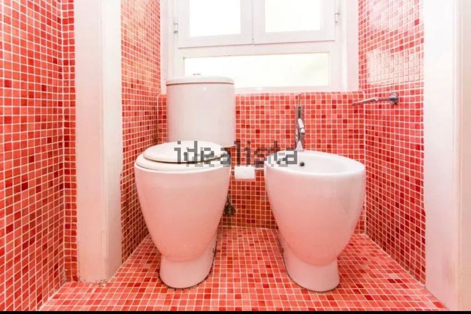 出租公寓 t1在Rua dos Ferreiros a Santa Catarina, 16 - 卫生间