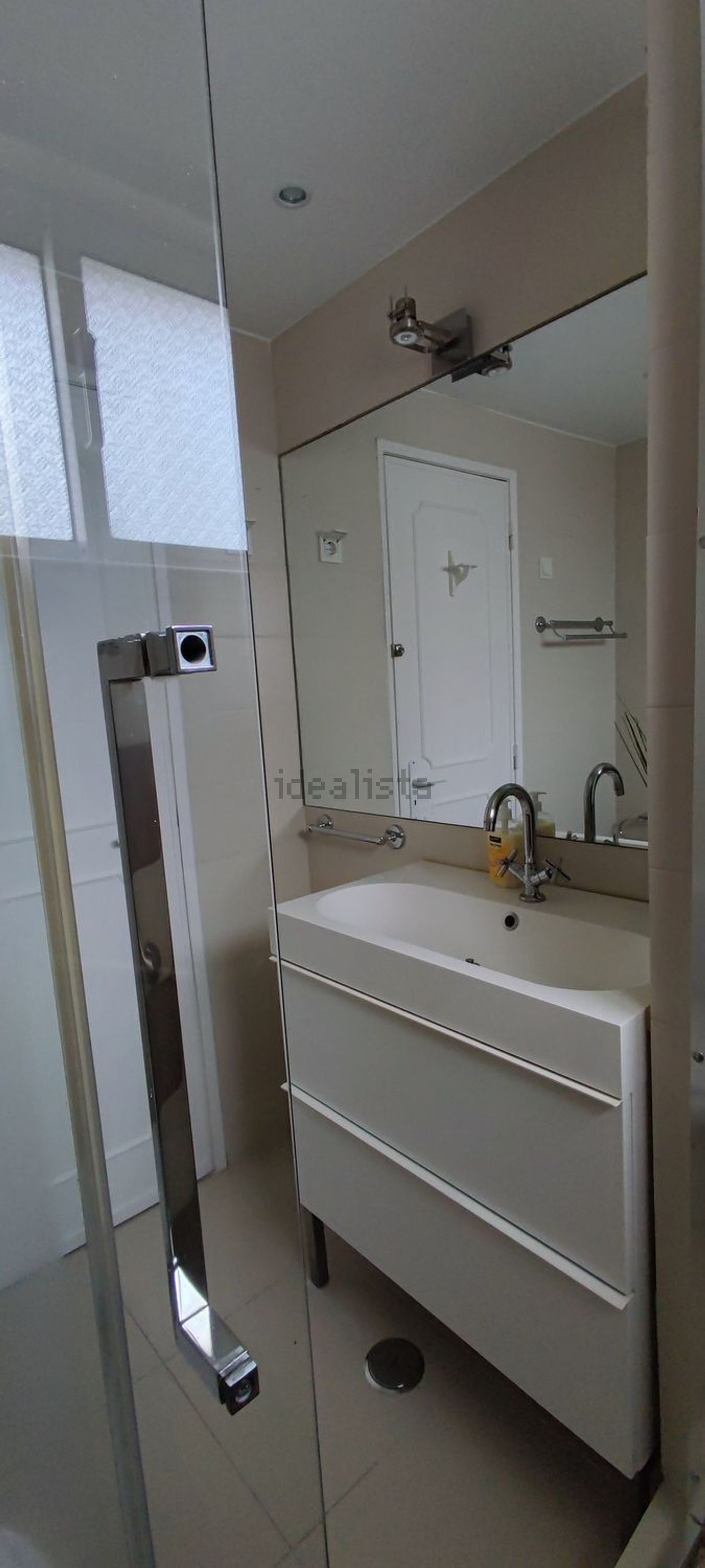 出租房间在Avenida Cidade de Luanda, 485 - 卫生间