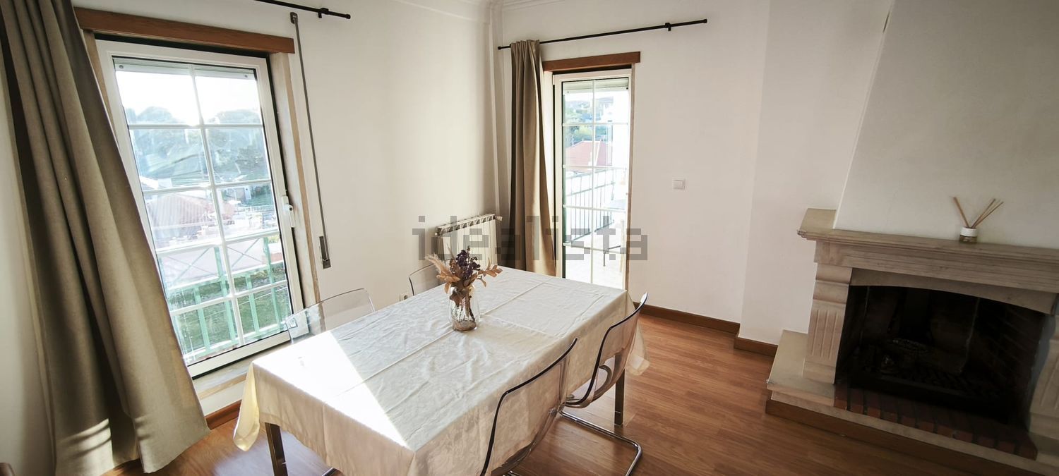 公寓 t2出售在Rua Venda do Valador, 19 b - 客厅