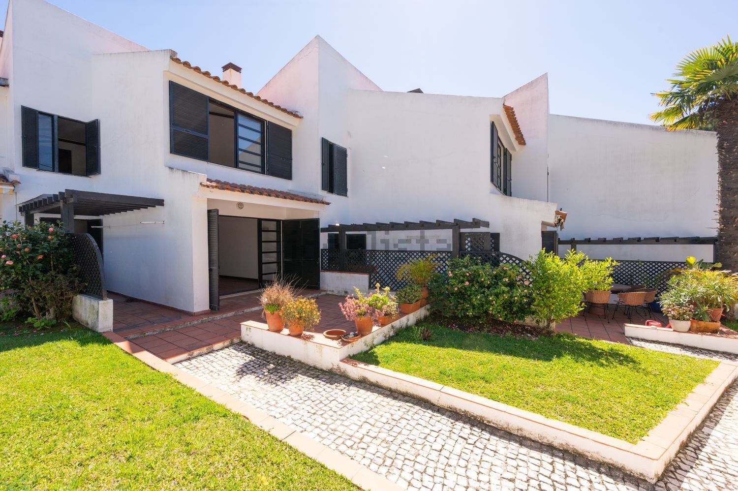 出租双拼别墅在Rua Ribatejo, 42 - 外立面